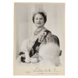 H.M. Queen Elizabeth The Queen Mother, signed 1986 Presentation portrait photograph