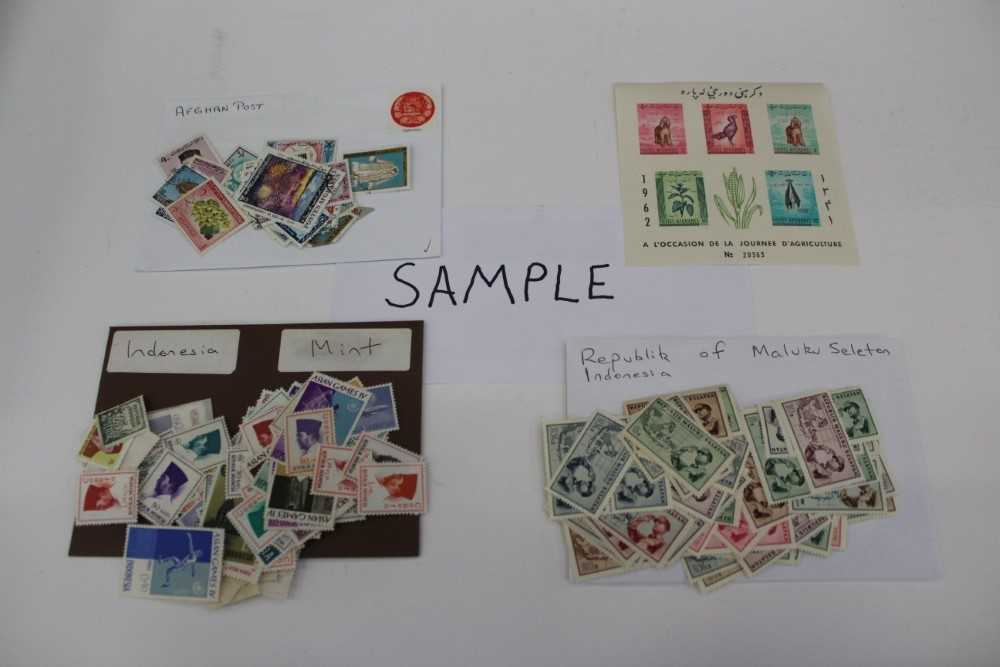 Stamps Shoebox of world issues America, Middle East and Far East in envelopes - Image 2 of 2