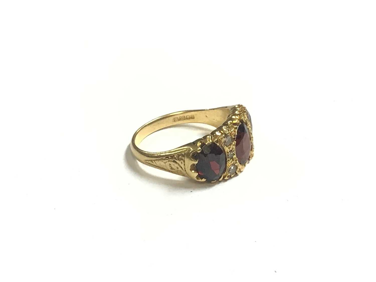 Victorian style 18ct gold garnet and diamond ring - Image 2 of 3