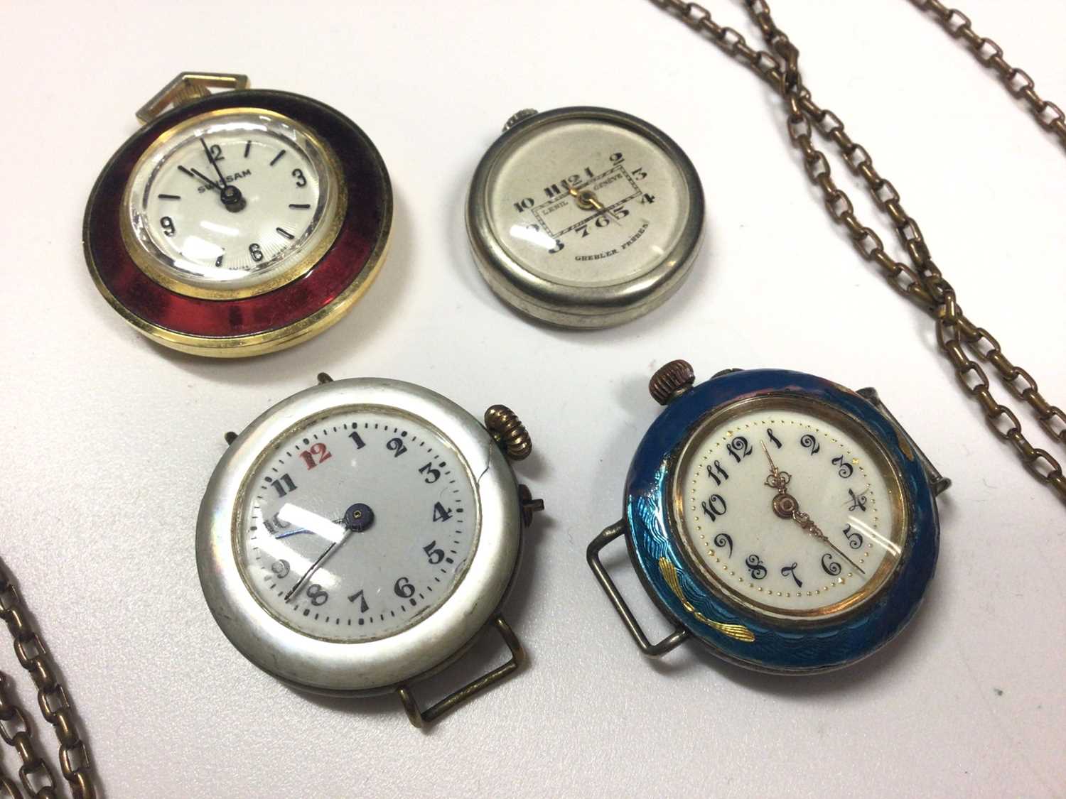 Collection of watching winding keys on long chain, one other watch chain, seal/fob key, vintage silv - Image 2 of 3