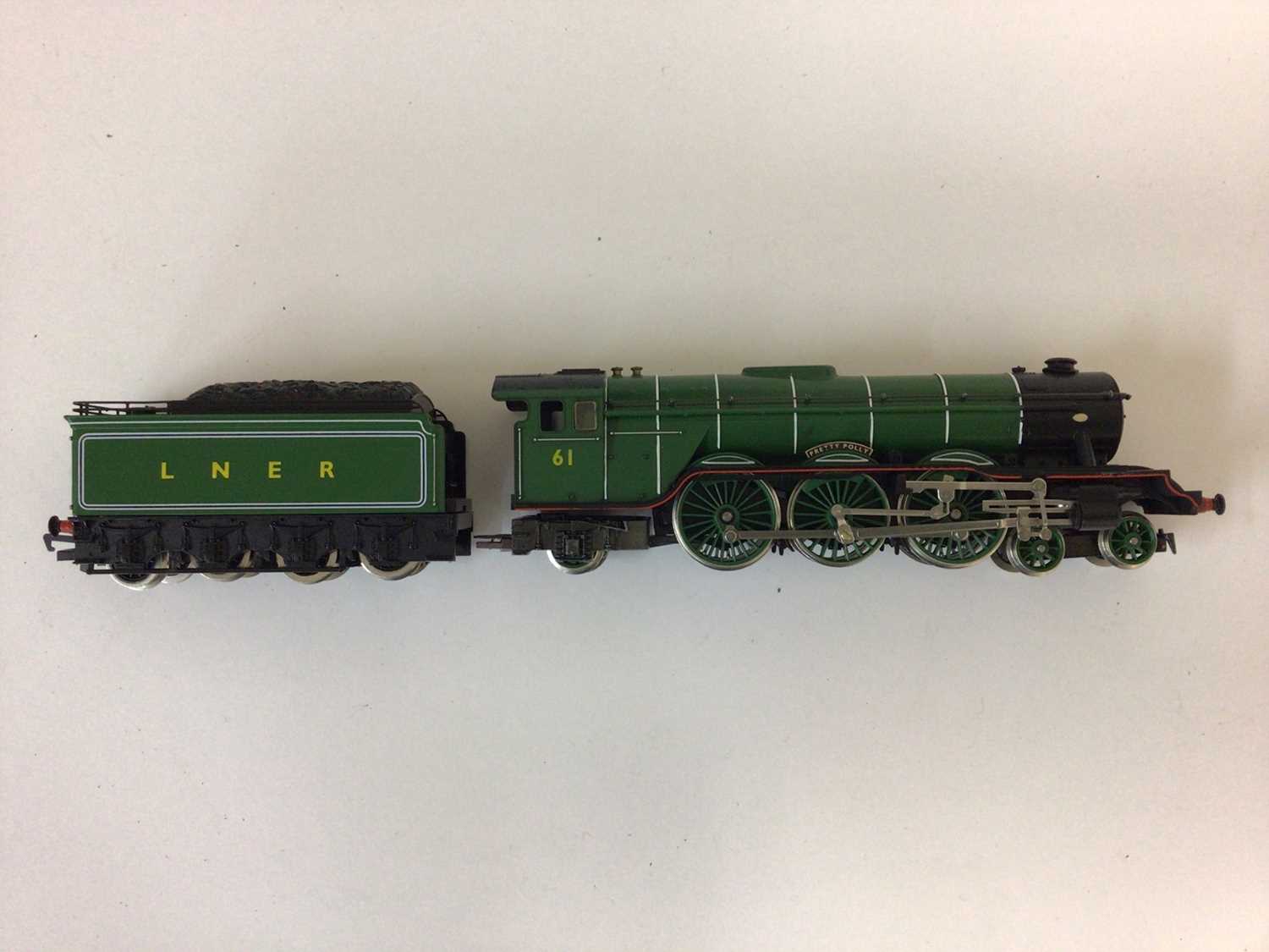 Hornby OO gauge loose locomotives including LNER green 4-6-2 Class A3 "Pretty Polly" locomotive and