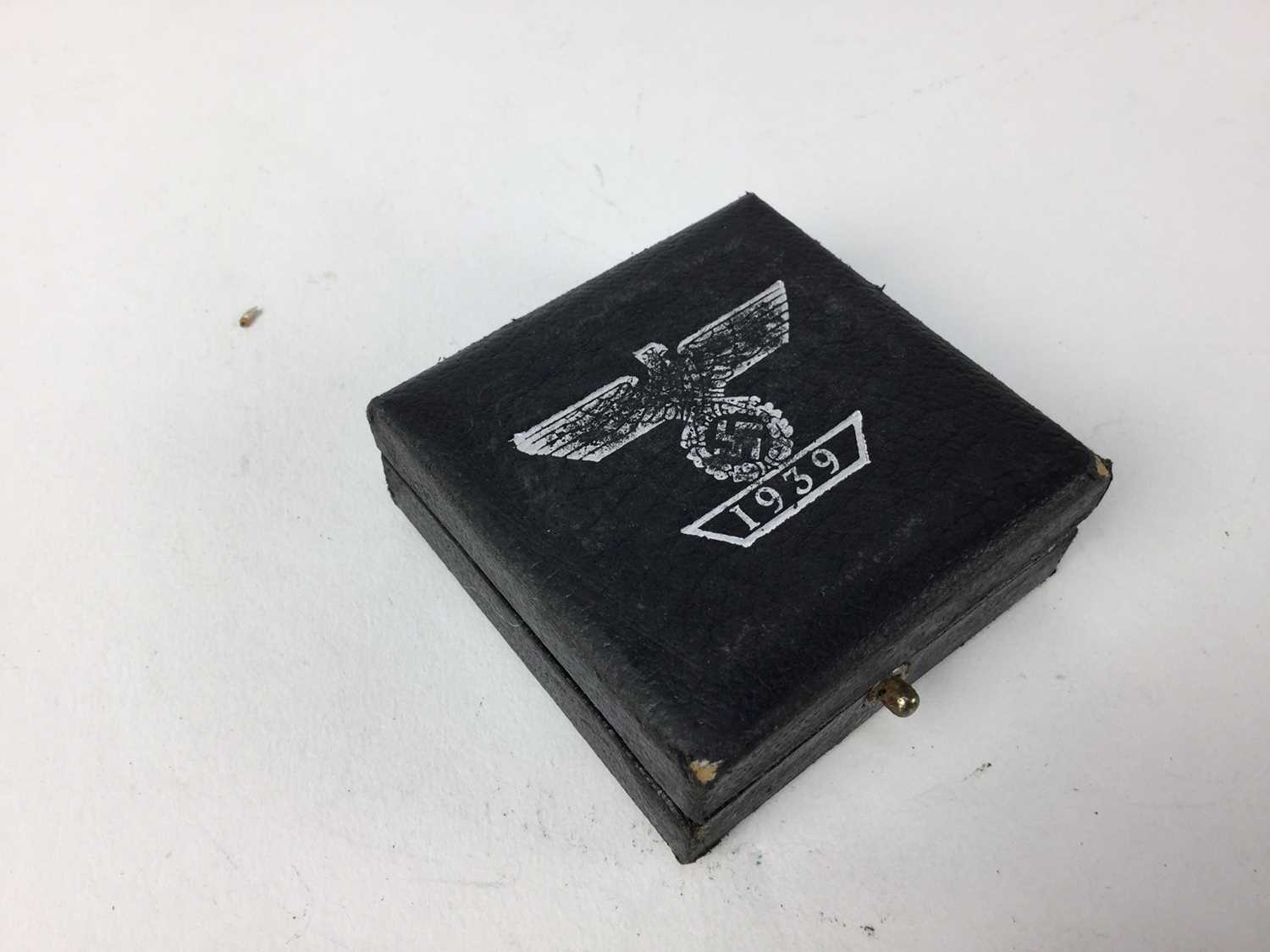 Nazi 1939 bar to 1914 Iron Cross (2nd class-type), in fitted case - Image 3 of 3