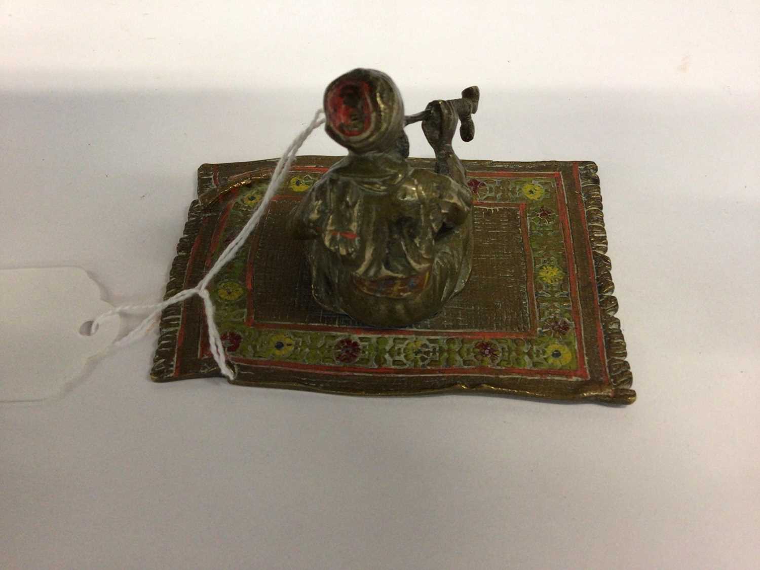 Cold painted bronze figure of an Arab man sitting on a rug smoking, probably Austrian - Image 2 of 3