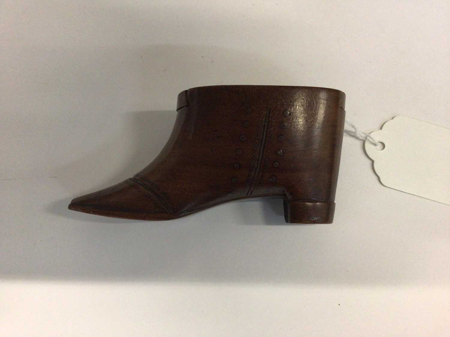 19th century mahogany snuff box in the form of a shoe with inlaid brass pin decoration to lid, 9.8cm - Image 2 of 3