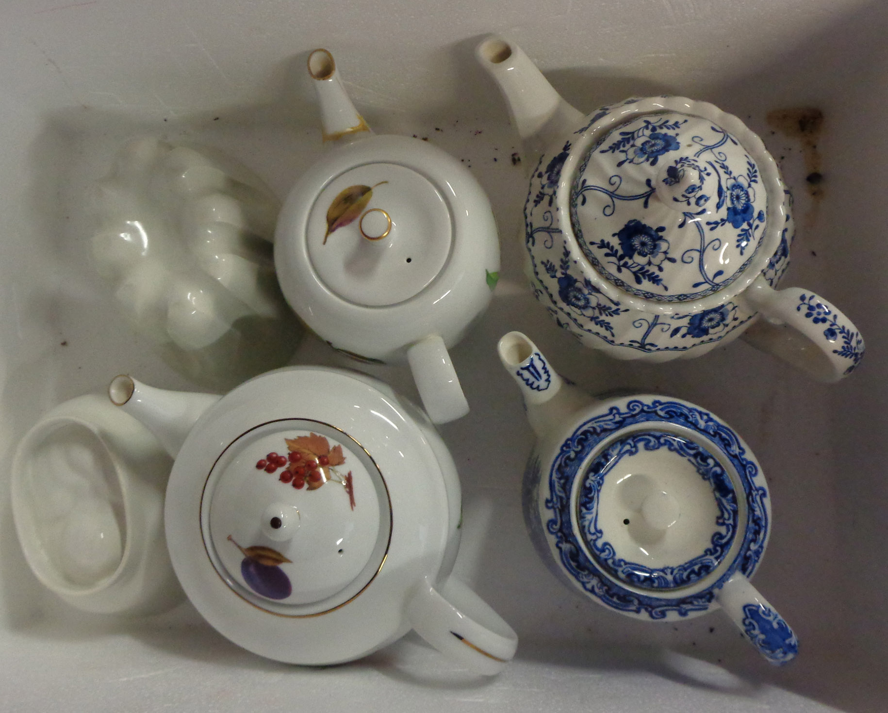 A crate containing a small quantity of assorted ceramics comprising two Royal Worcester Evesham