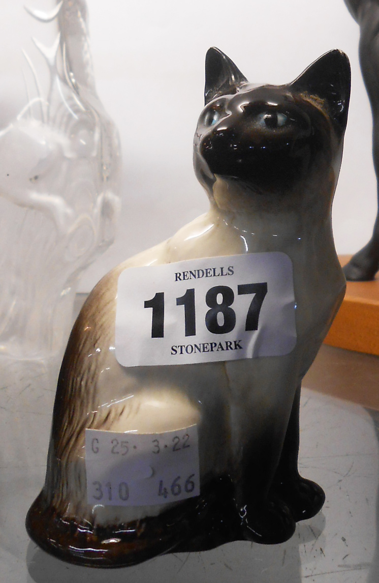 A Beswick seated Siamese cat - Model 1887