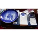 Four boxed Royal Copenhagen Year 2000 Christmas plates - sold with six boxed small gift plates