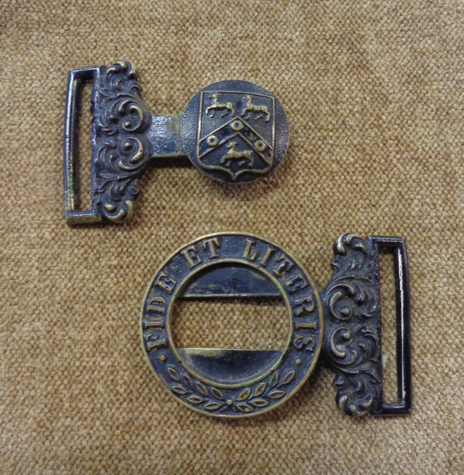 Three antique gilt metal insignia badges and a part belt buckle for The Royal Highland Regiment ( - Image 8 of 9