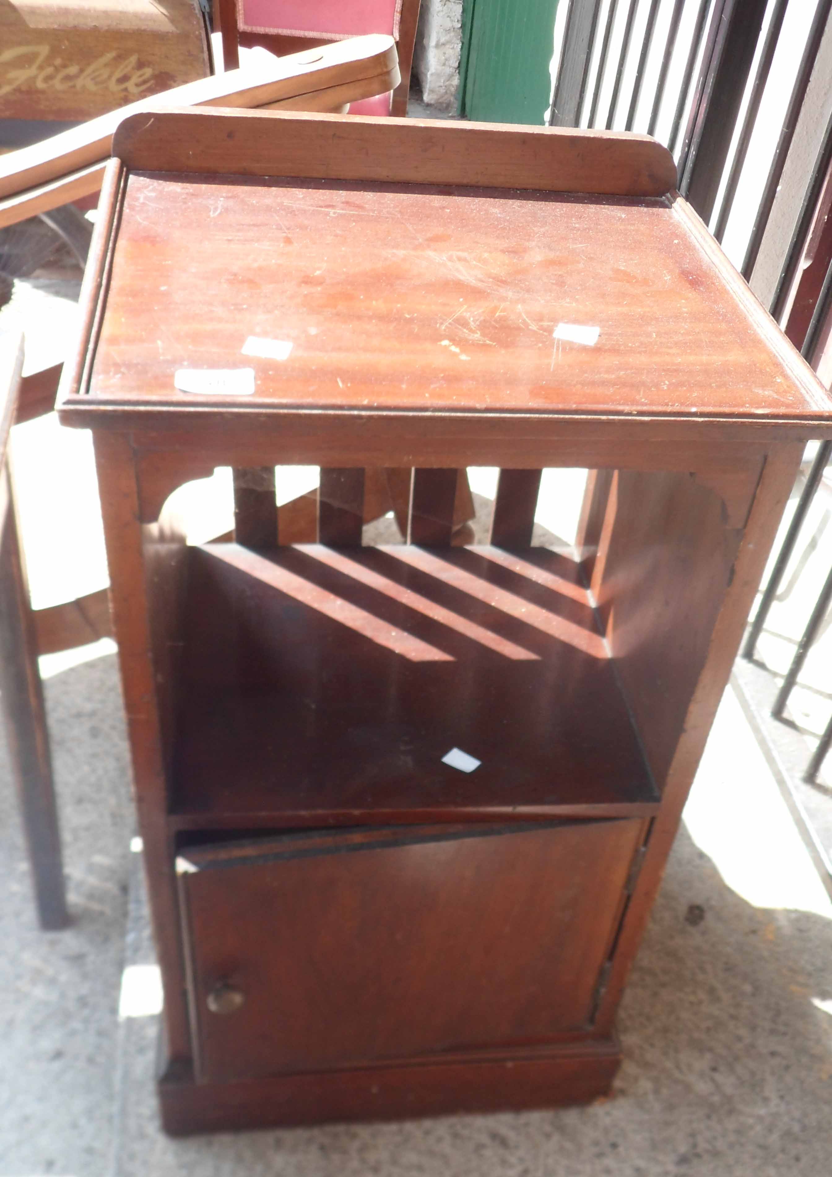 An early 20th Century mahogany pot cupboard