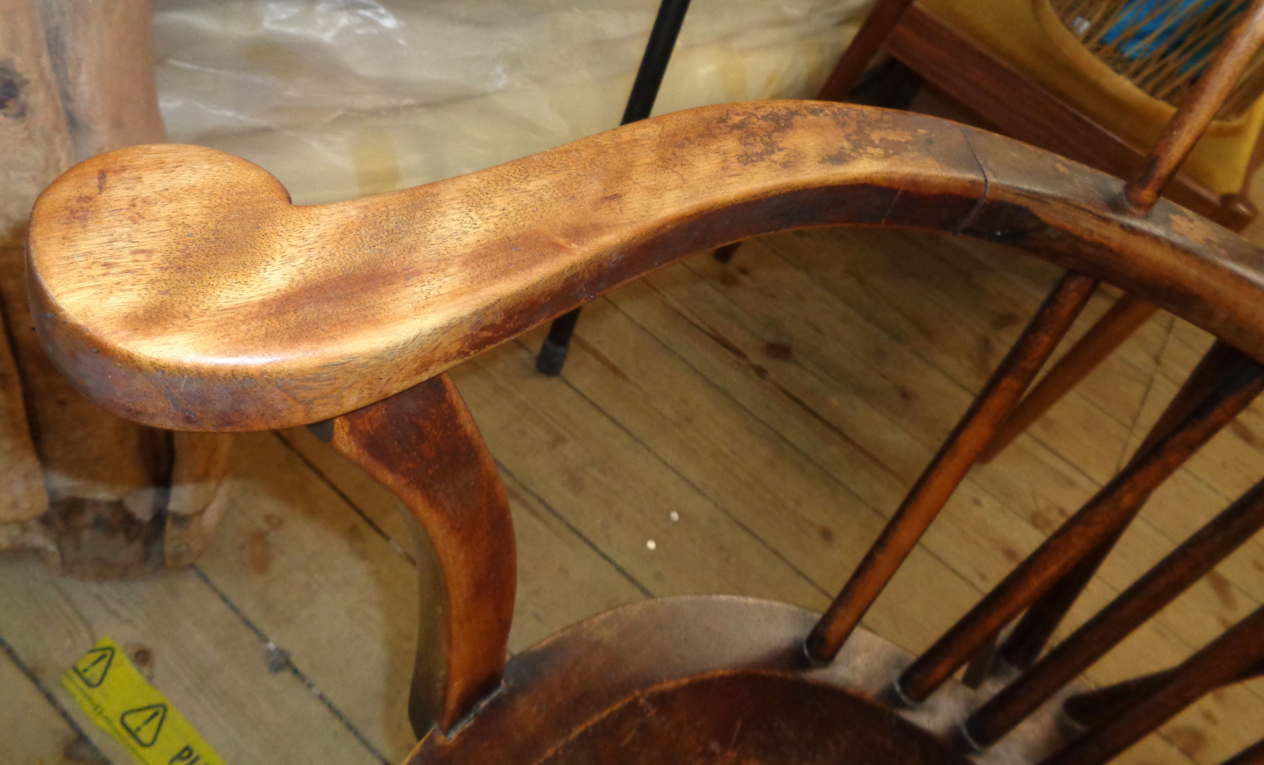 A 19th Century comb back Windsor elbow chair with solid moulded seat, set on turned supports - Image 3 of 8