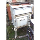 A vintage Jackson freestanding oven with enamelled surfaces - for decorative purposes only