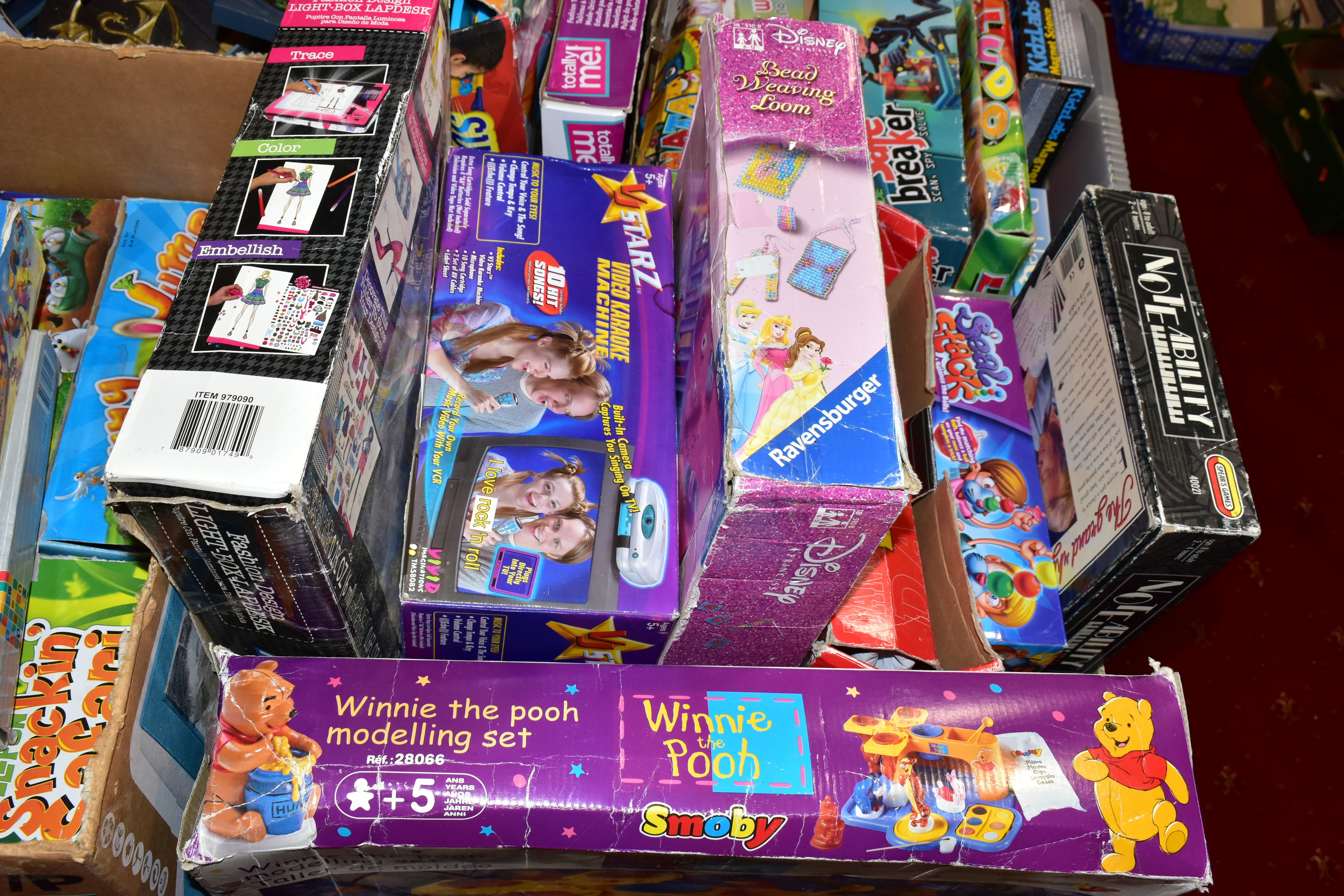 A QUANTITY OF BOXED MODERN TOYS AND GAMES, to include VI Starz Video Karaoke machine, Ravensburger - Image 4 of 6