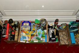 FIVE BOXES AND LOOSE ADVERTISING, BREWERY RELATED ITEMS ETC, to include Babycham glasses (six