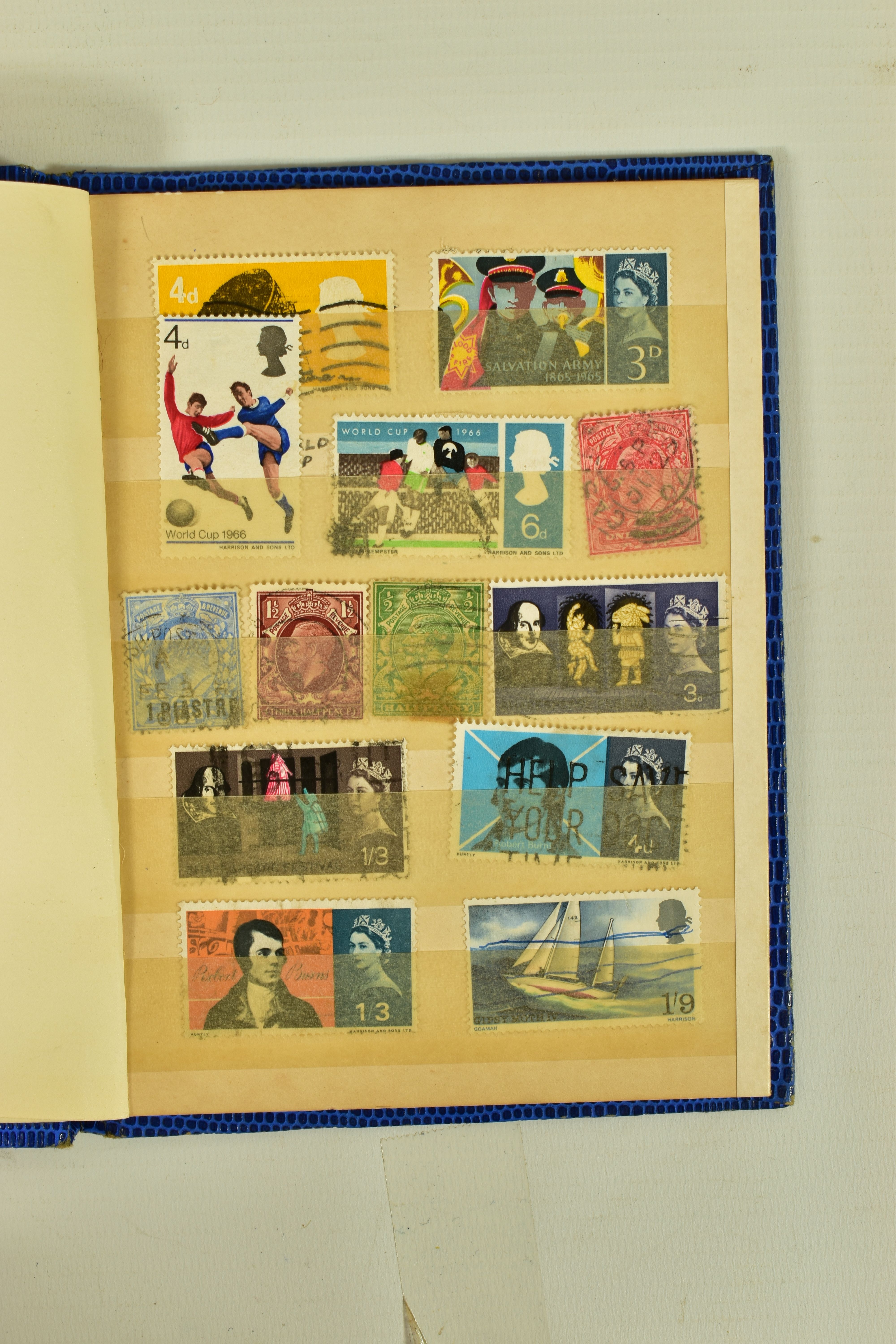 A RANGE OF FIRST DAY COVERS AND WORLDWIDE STAMPS, across a number of albums and loose in tins, the - Image 12 of 31