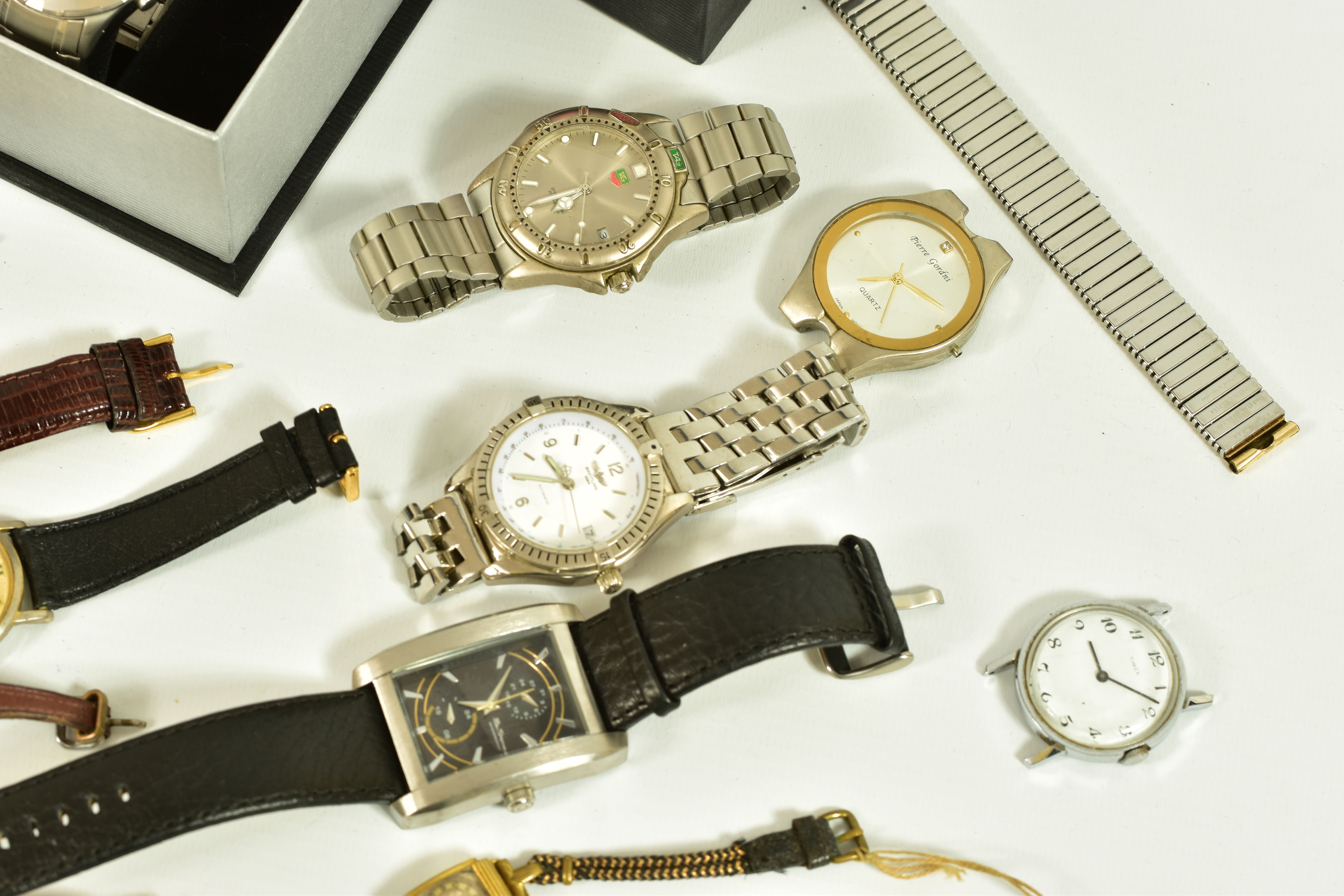 A COLLECTION OF BOXED AND UNBOXED WRISTWATCHES, to include two boxed Timex Indiglo watches, a - Image 7 of 8