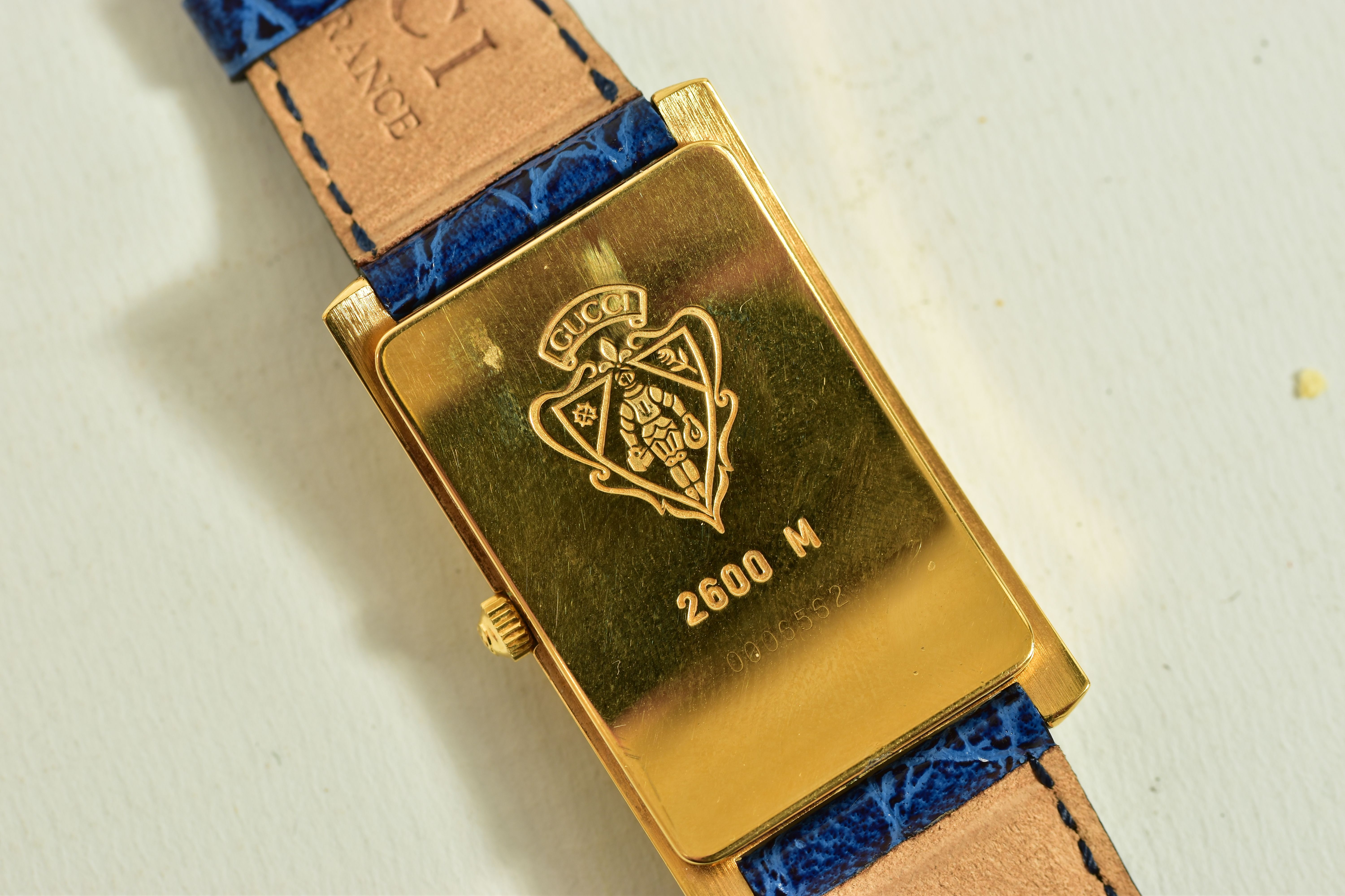 A GUCCI RECTANGULAR 2600M QUARTZ WRISTWATCH, blue and silvered dial with quarterly roman numerals, - Image 4 of 4