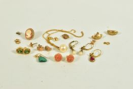 A BAG OF ASSORTED YELLOW METAL JEWELLERY, to include a pair of carved coral flowers fitted to a