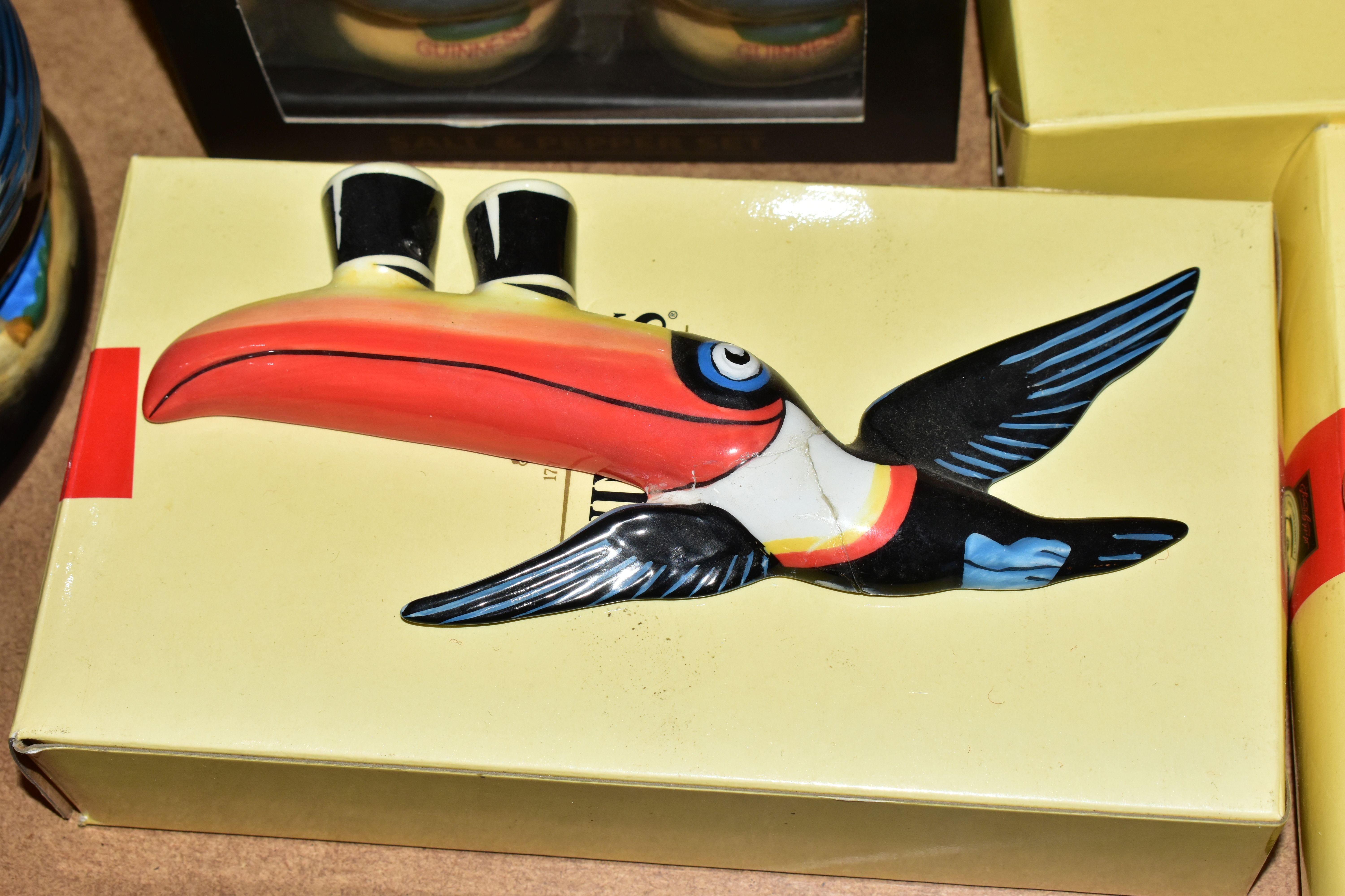 A SET OF THREE BOXED ENESCO LIMITED GUINNESS ADVERTISING WALL PLAQUES, Flying Toucan G0049a ( - Image 4 of 7