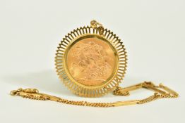 A SOVEREIGN PENDANT AND CHAIN, the 1914 George V sovereign set in a 9ct gold pointed mount suspended