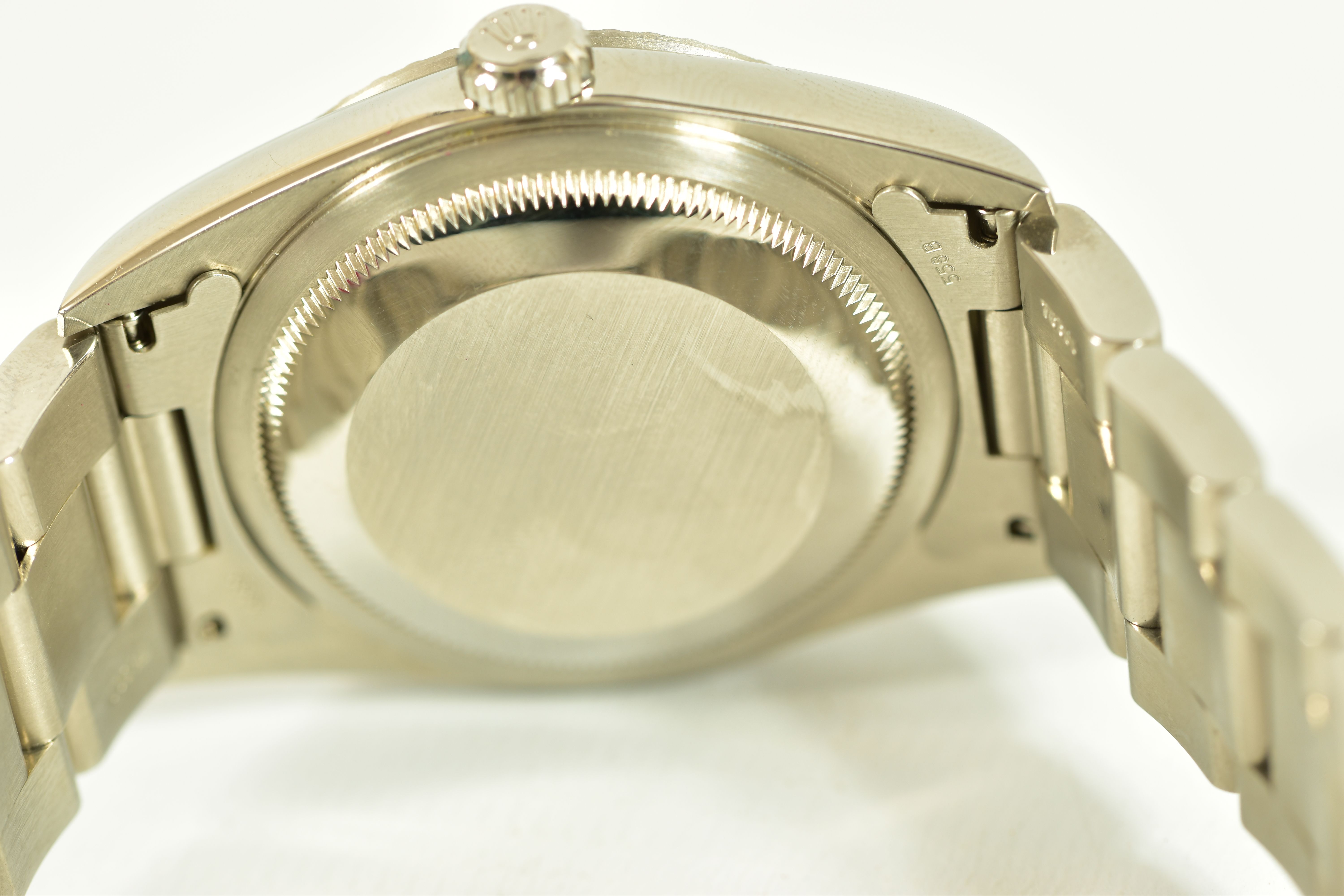 A ROLEX OYSTER PERPETUAL DATEJUST WRISTWATCH, model 16620, silver coloured stripped dial, baton - Image 5 of 6