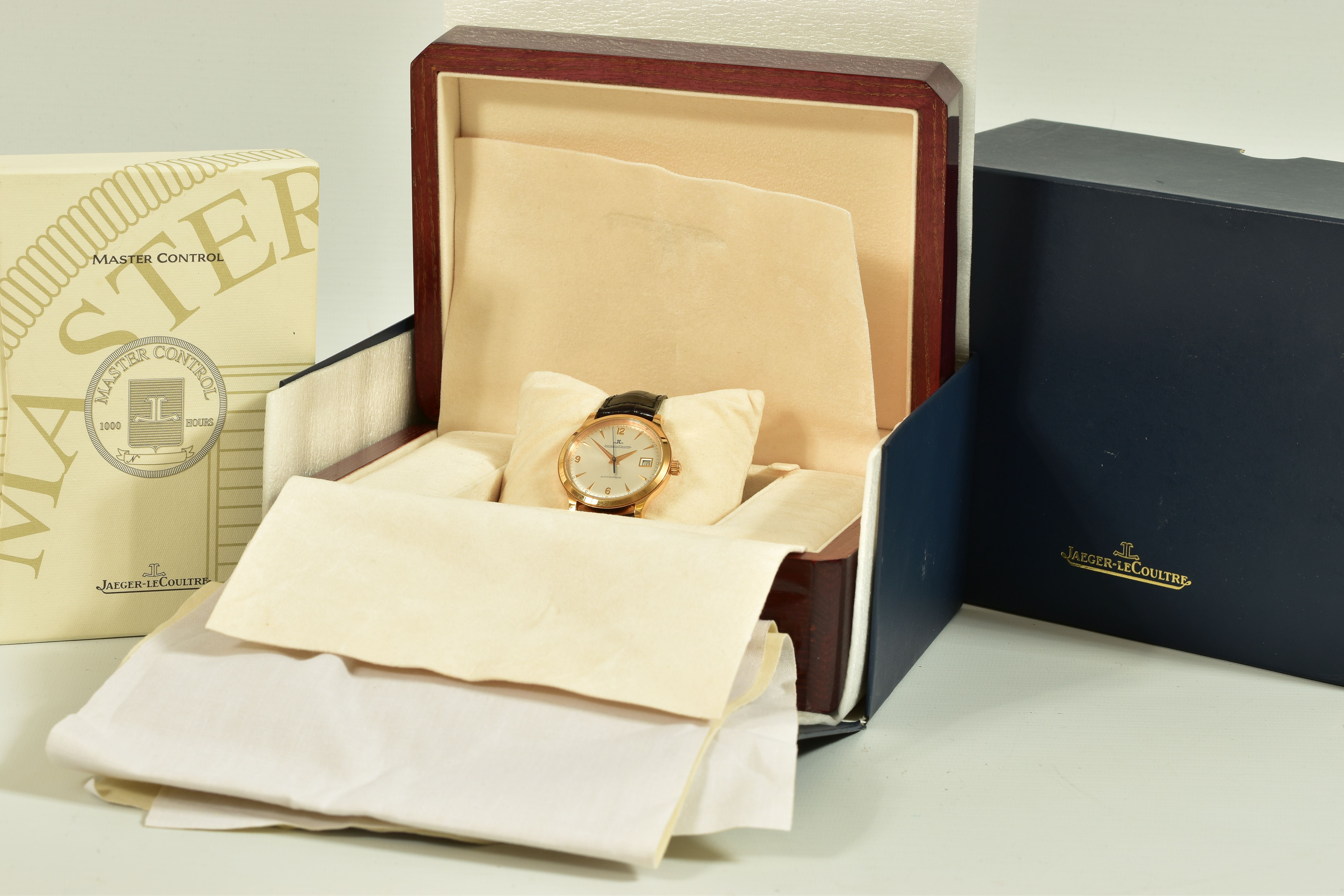 A MODERN 18CT GOLD JAEGER-LE COULTRE MASTER CONTROL 1000 HOURS WRISTWATCH, silvered dial with gold - Image 8 of 8