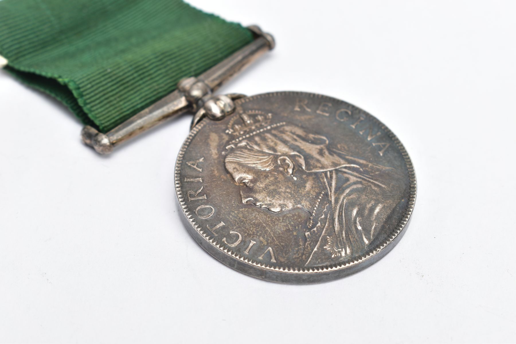 UN-NAMED EXAMPLE OF VICTORIA VOLUNTEER FORCE MEDAL, Victoria Regina Crowned head for Long service in - Image 5 of 6