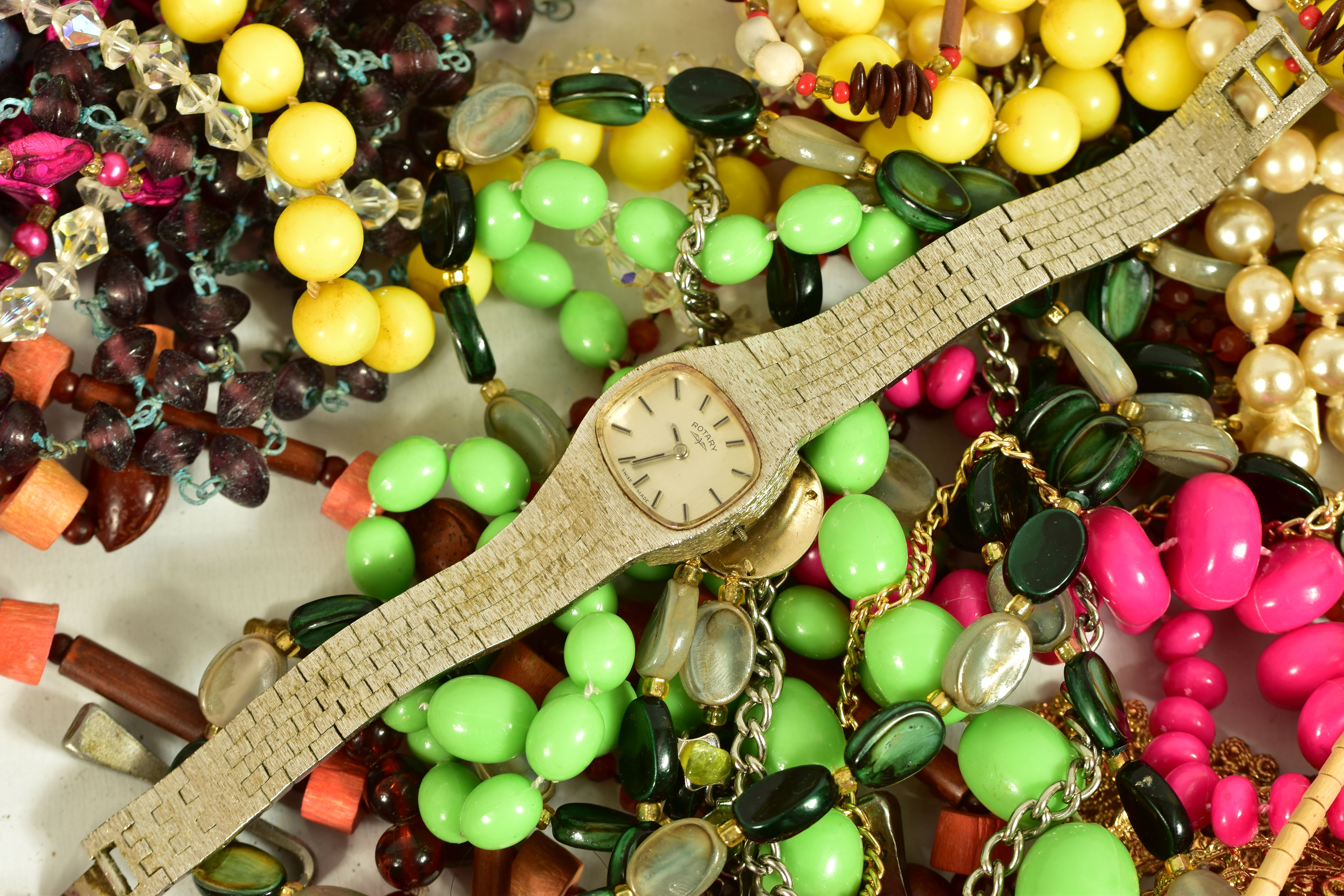 A BAG OF ASSORTED COSTUME JEWELLERY, to include a lady's 'Rotary' wristwatch fitted with an - Image 8 of 11