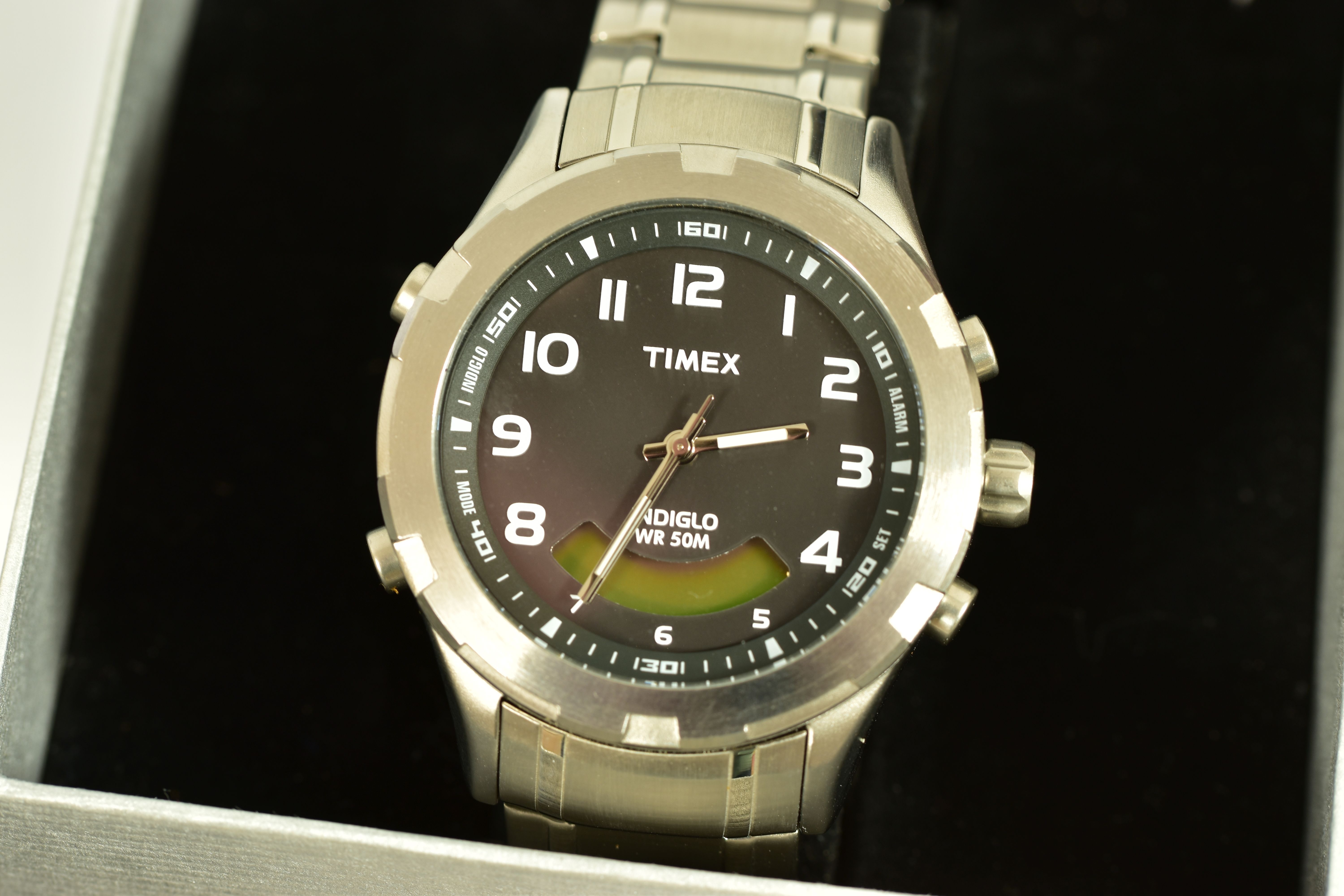 A COLLECTION OF BOXED AND UNBOXED WRISTWATCHES, to include two boxed Timex Indiglo watches, a - Image 5 of 8