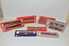 A QUANTITY OF BOXED HORNBY AND LIMA OO GAUGE MODERN IMAGE COACHING STOCK, assorted Mk.II, Mk.III