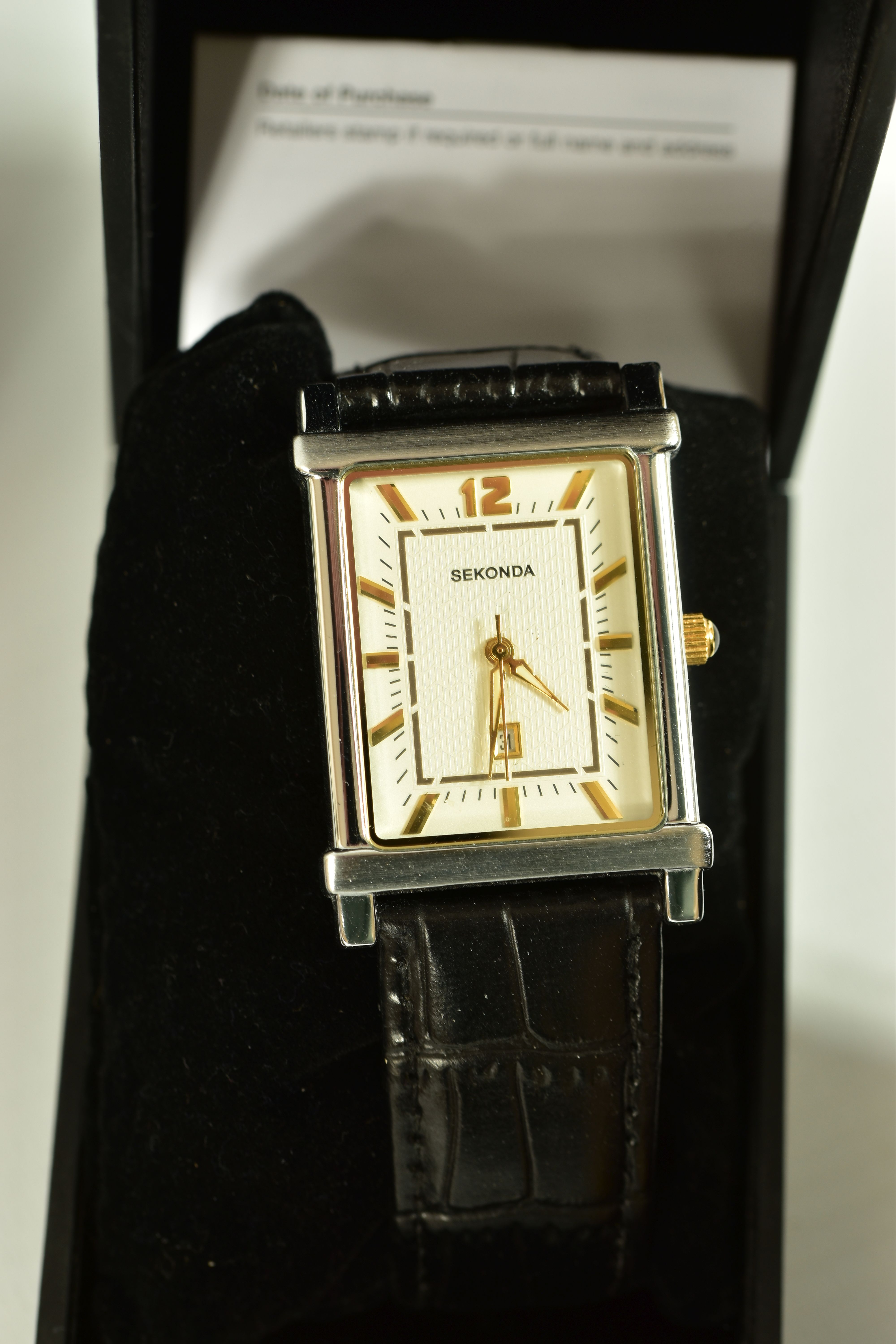 A COLLECTION OF SIX WRISTWATCH, to include a gold plated automatic Rotary watch, fitted with a brown - Image 6 of 7