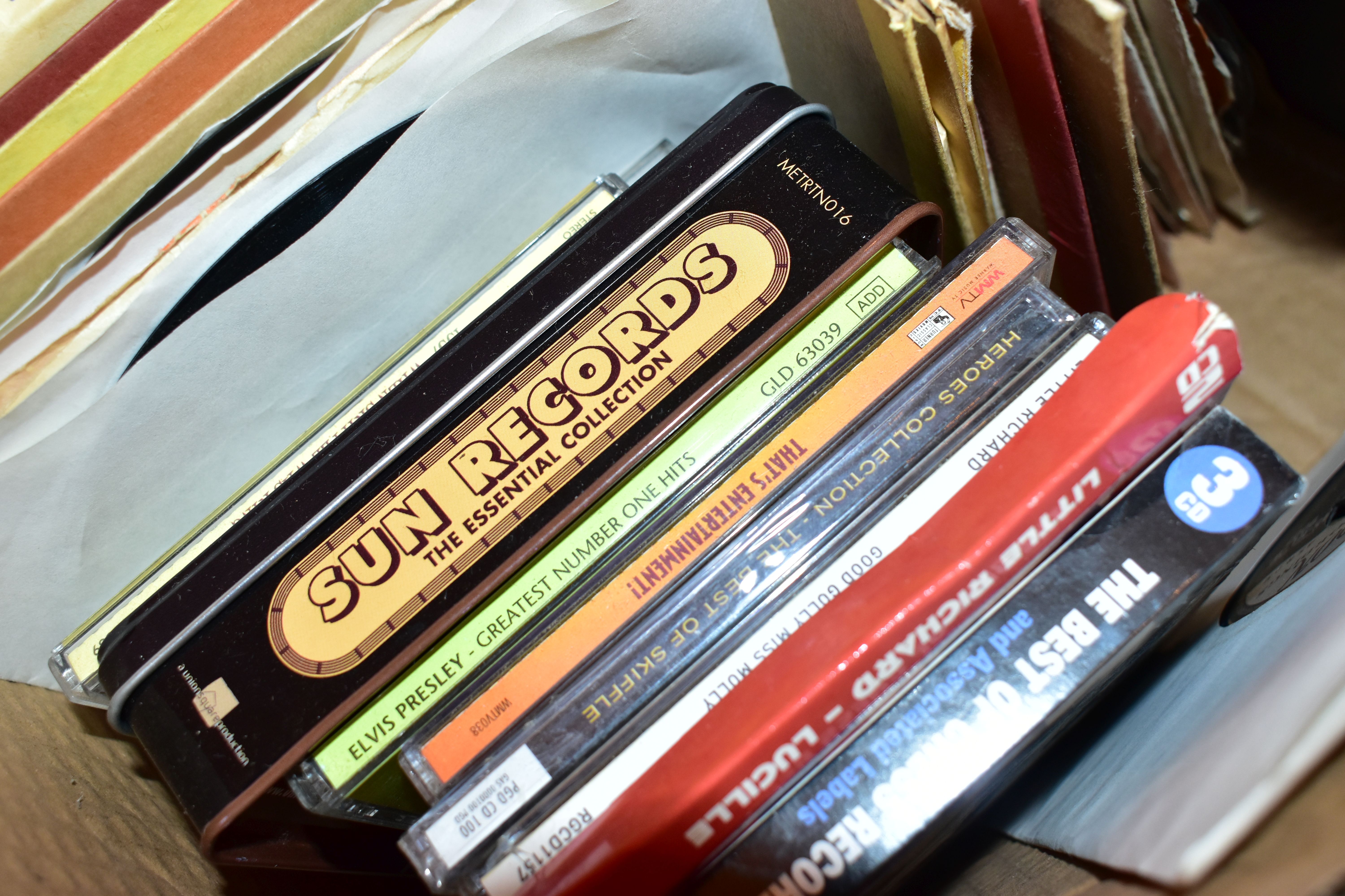 TWO TRAYS CONTAINING 78s, SINGLES, CDs, AND CASSETTE TAPES mostly from the 1950s and 60s including - Image 3 of 5