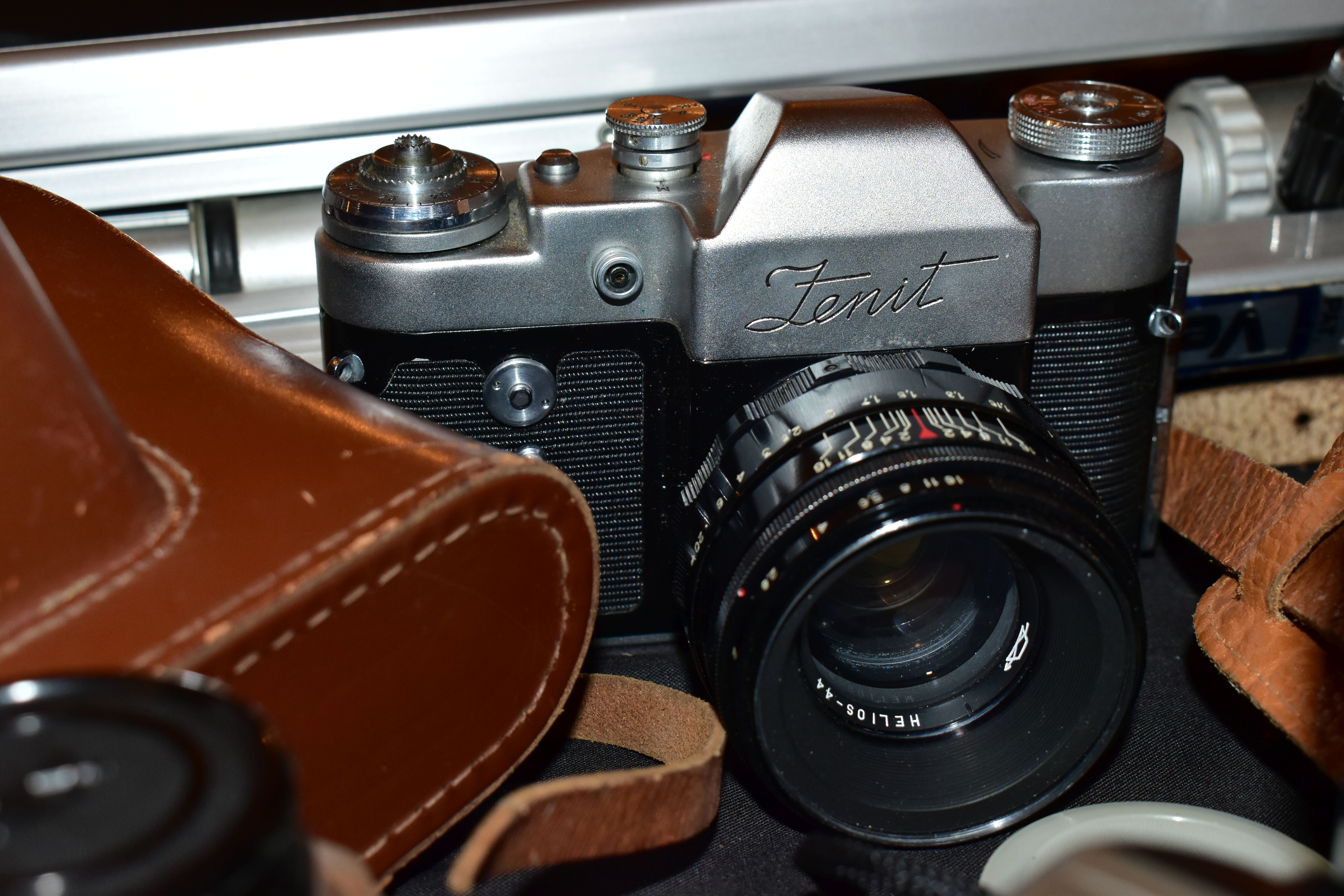 A TRAY CONTAINING CAMERA EQUIPMENT including a Zenit 3M fitted with a Helios 44 58mm f2 lens with - Image 2 of 8
