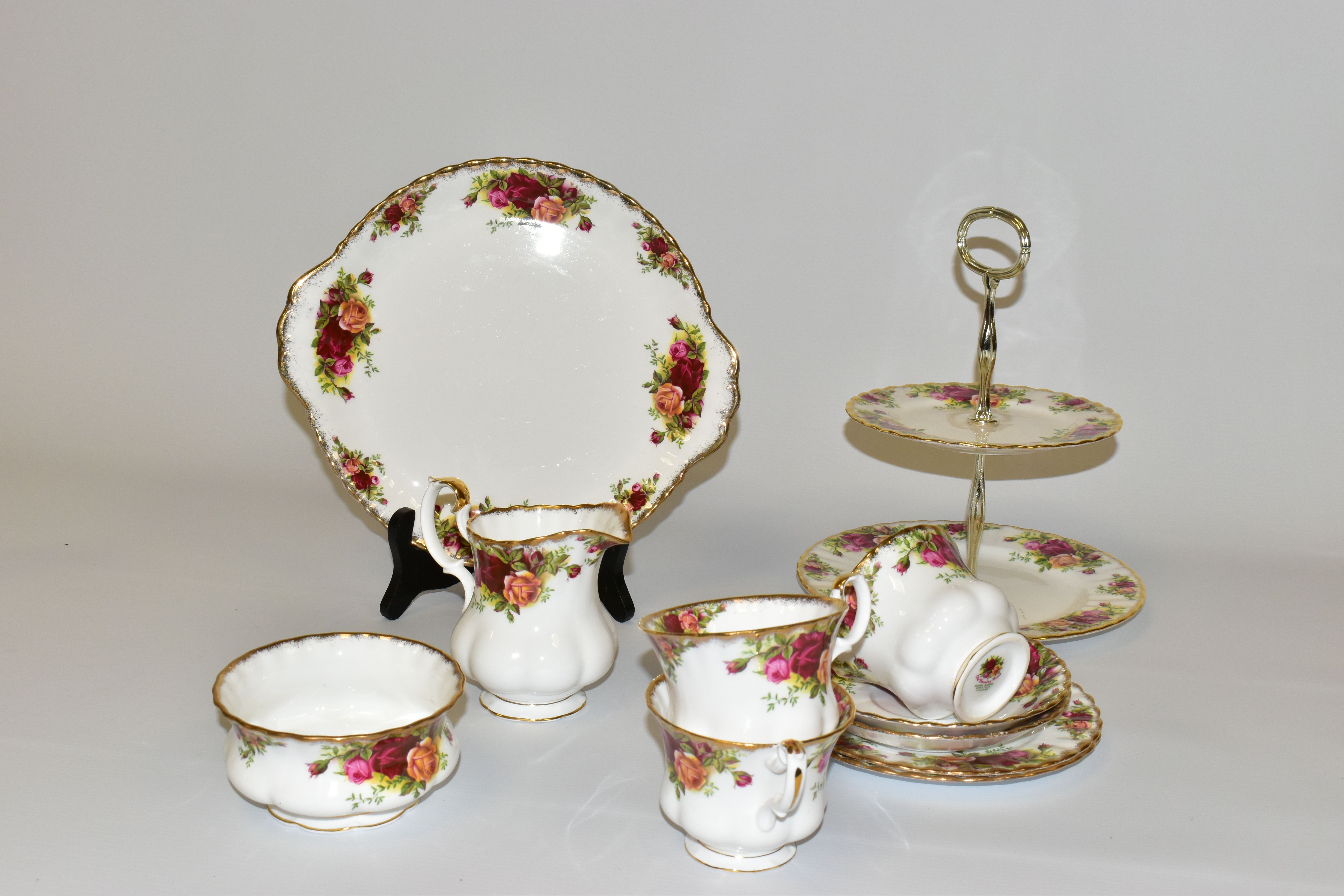 A ROYAL ALBERT OLD COUNTRY ROSES TEASET, ETC, comprising a two tier cake stand, a cake/sandwich - Image 2 of 4
