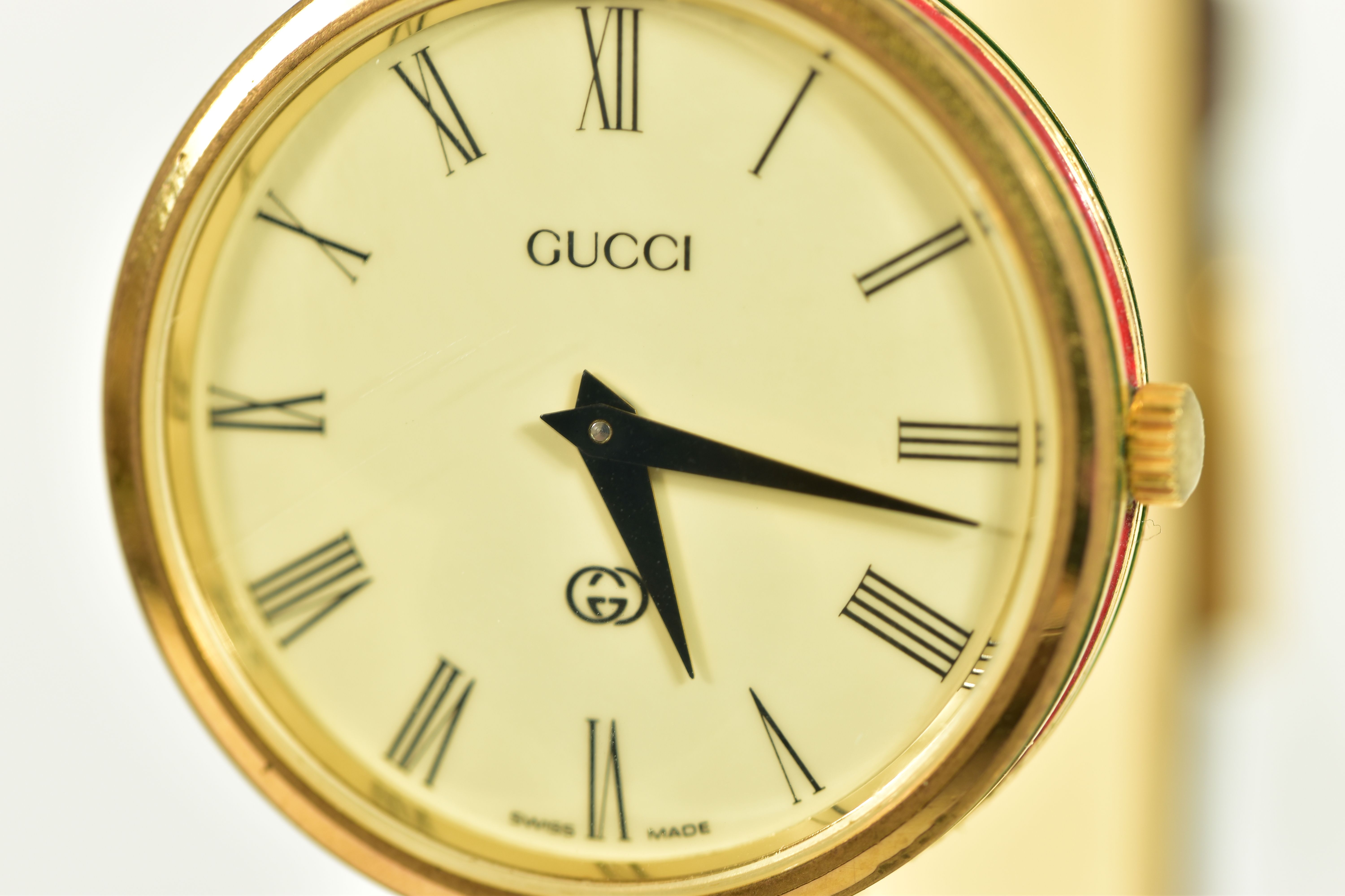 A GOLD-PLATED GUCCI QUARTZ WRISTWATCH, cream dial with roman numerals, round dial with red and green - Image 2 of 4