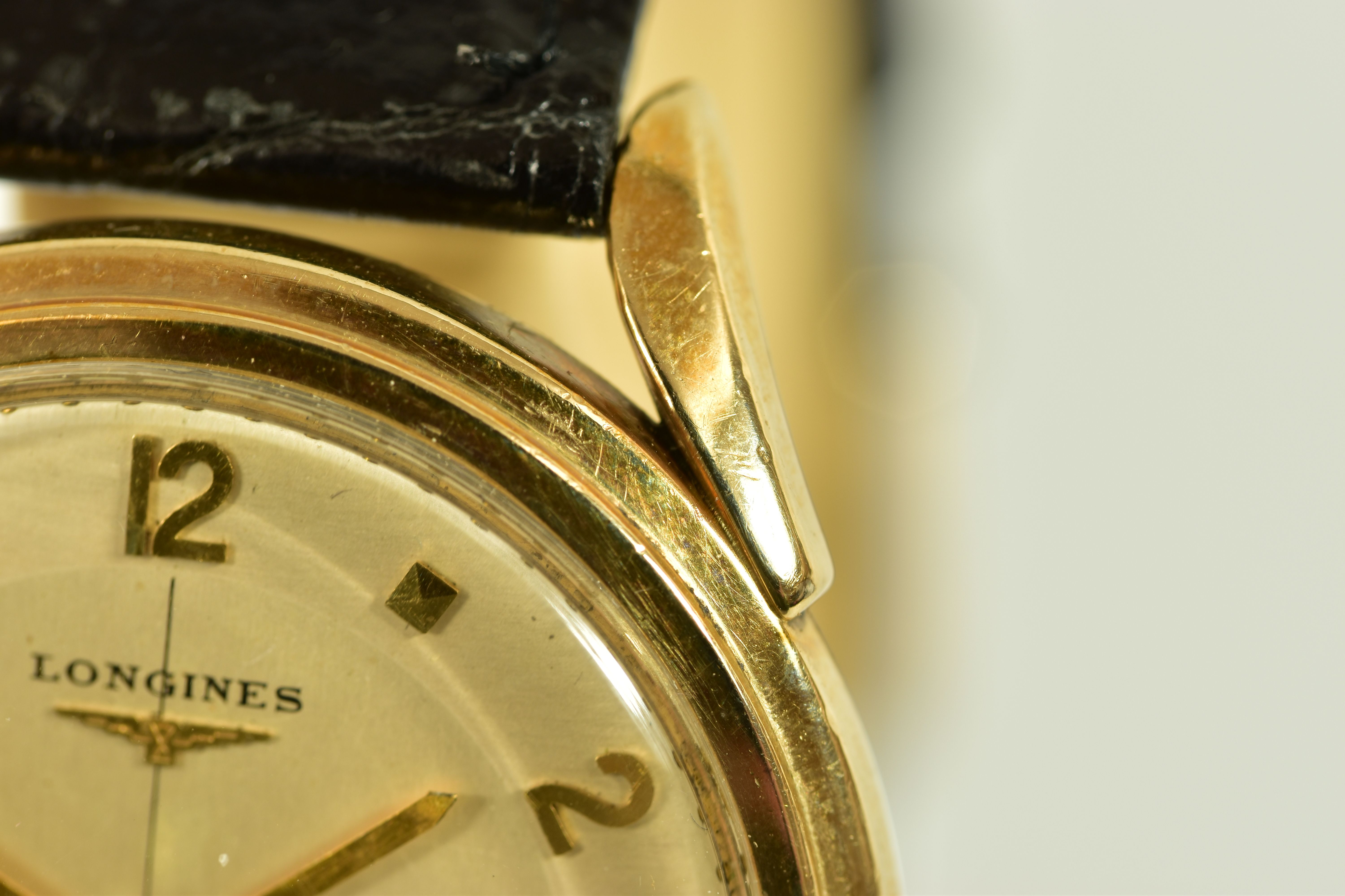 A GOLD FILLED LONGINES AUTOMATIC WRISTWATCH, cream dial with gold coloured square and Arabic numeral - Image 3 of 5