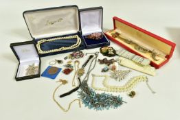 A SELECTION OF SILVER AND COSTUME JEWELLERY, to include a lady's 'Winegartens' wristwatch, featuring