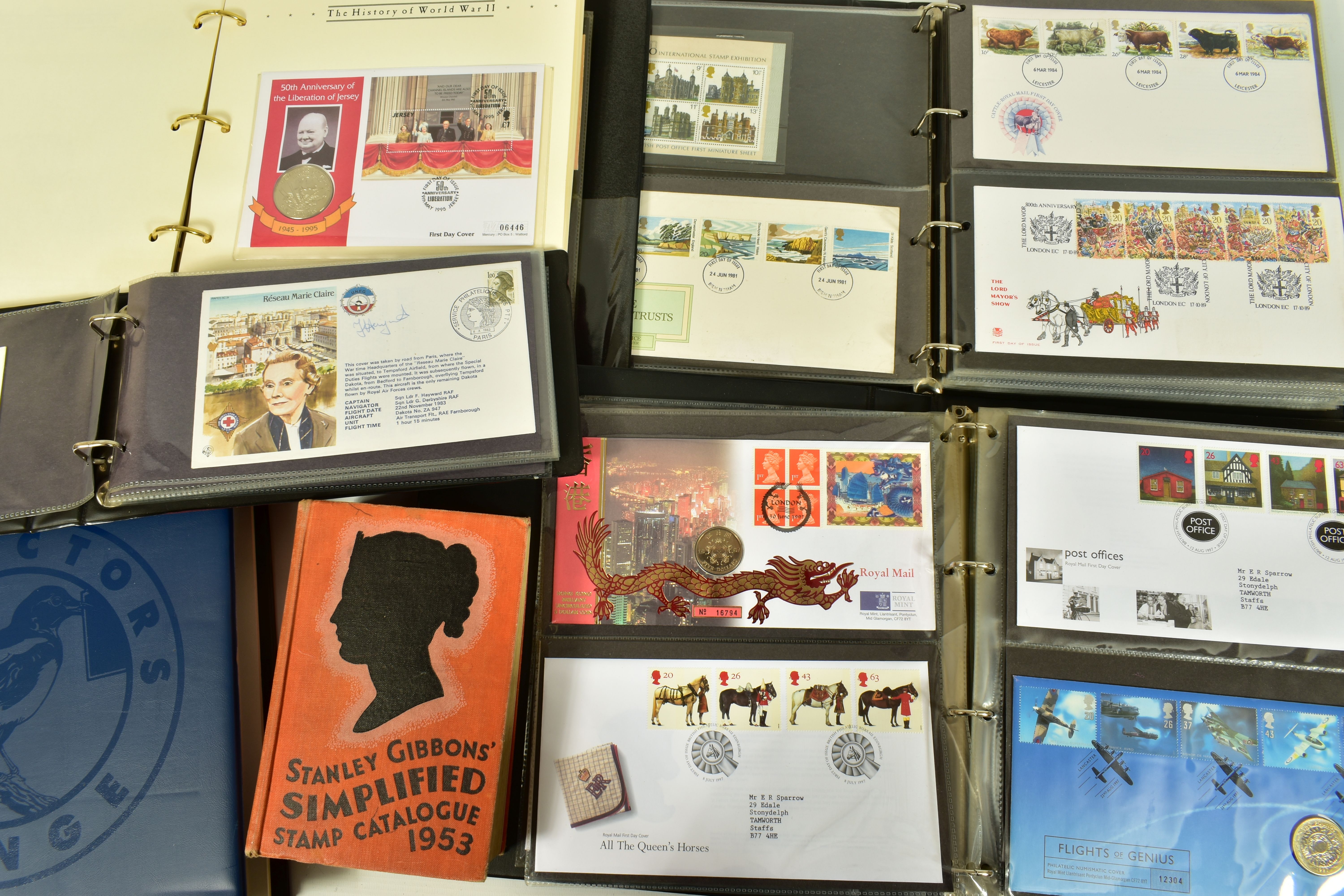 STAMPS, a large and very heavy suitcase with worldwide collection of stamps in eighteen albums - Image 8 of 12