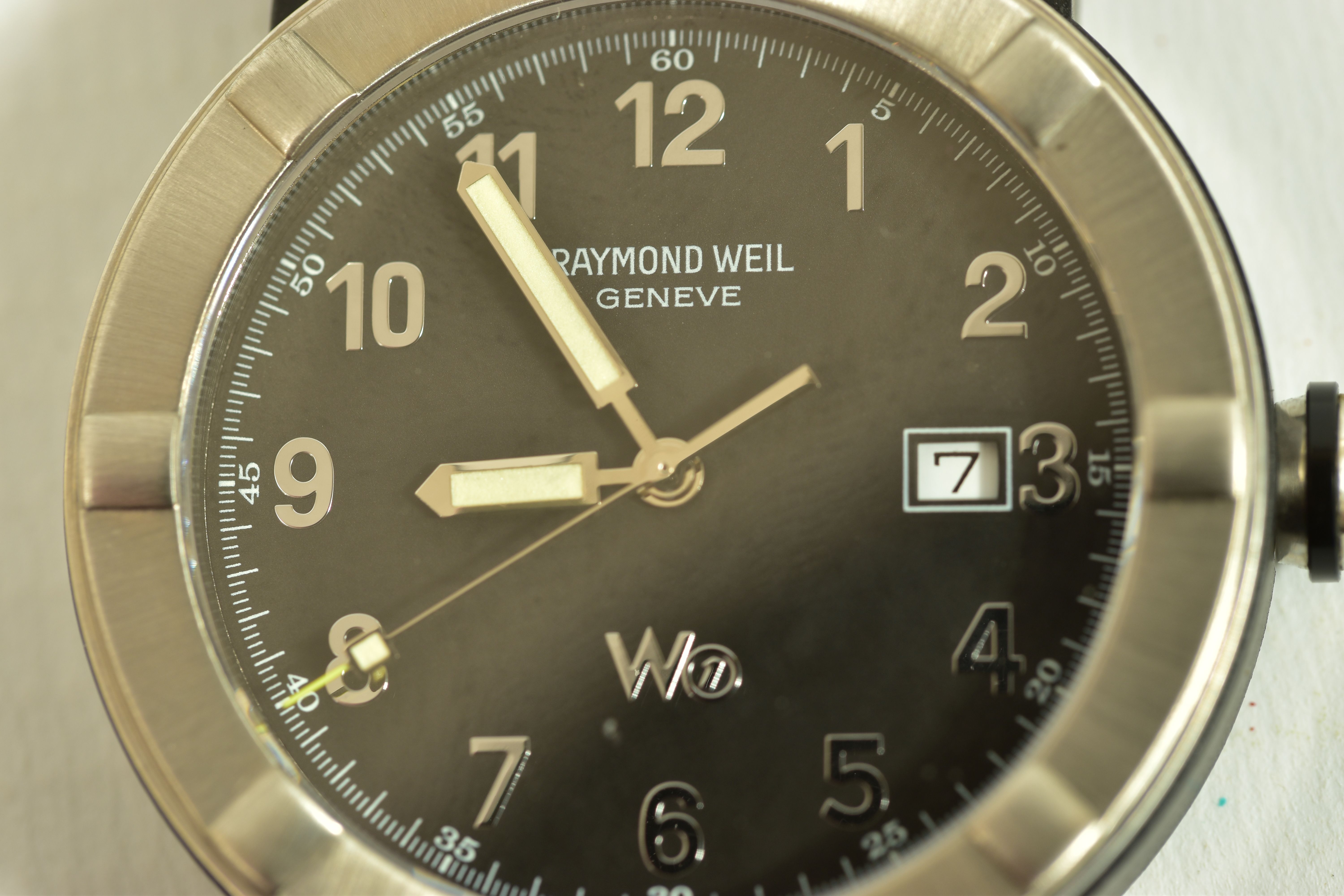 A RAYMOND WEIL PARSIFAL QUARTZ WRISTWATCH, black dial, arabic numerals, date window at three o' - Image 2 of 5