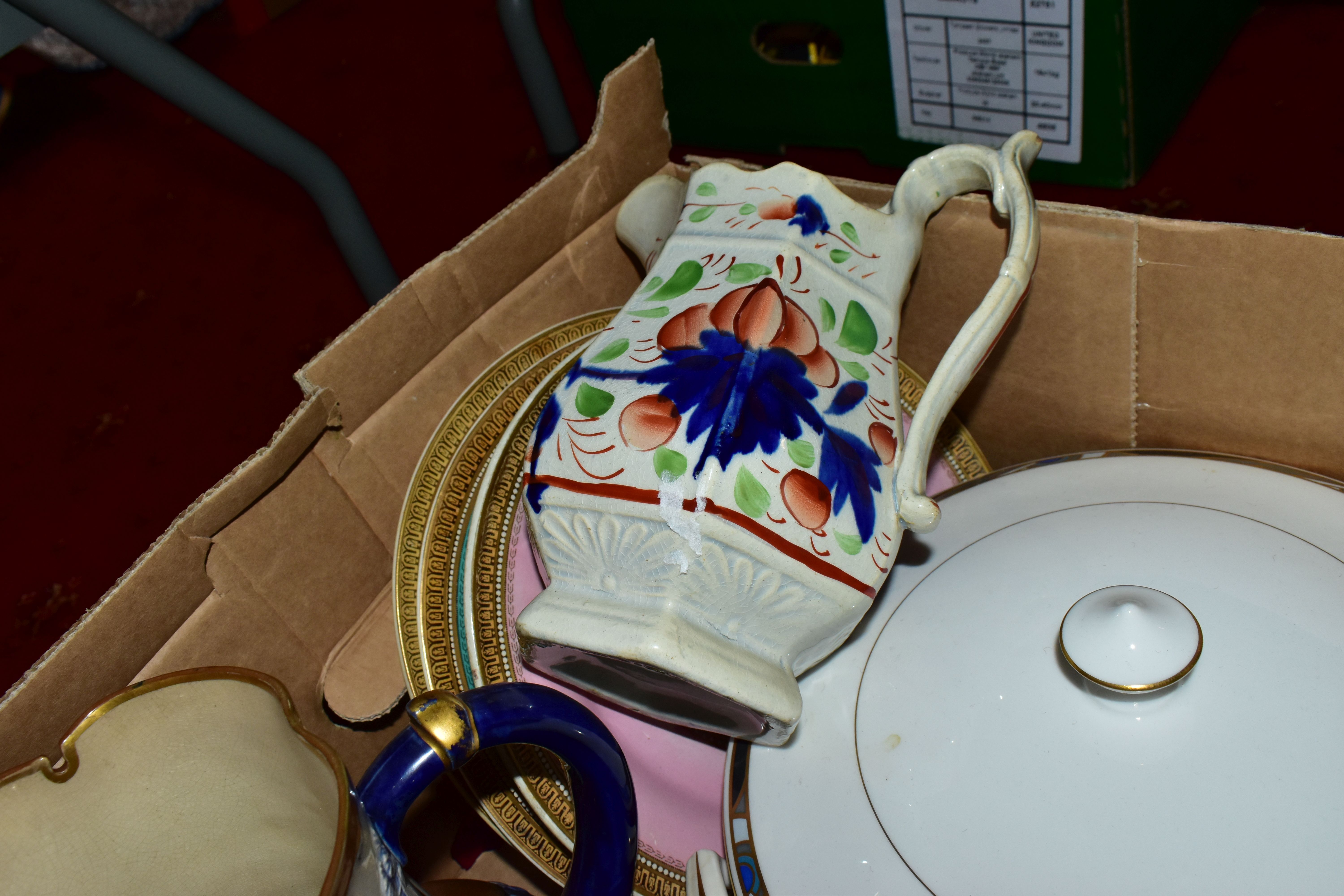 THREE BOXES AND LOOSE CERAMICS, GLASS, AND MISCELANEOUS ITEMS, including three Royal Worcester - Image 4 of 15