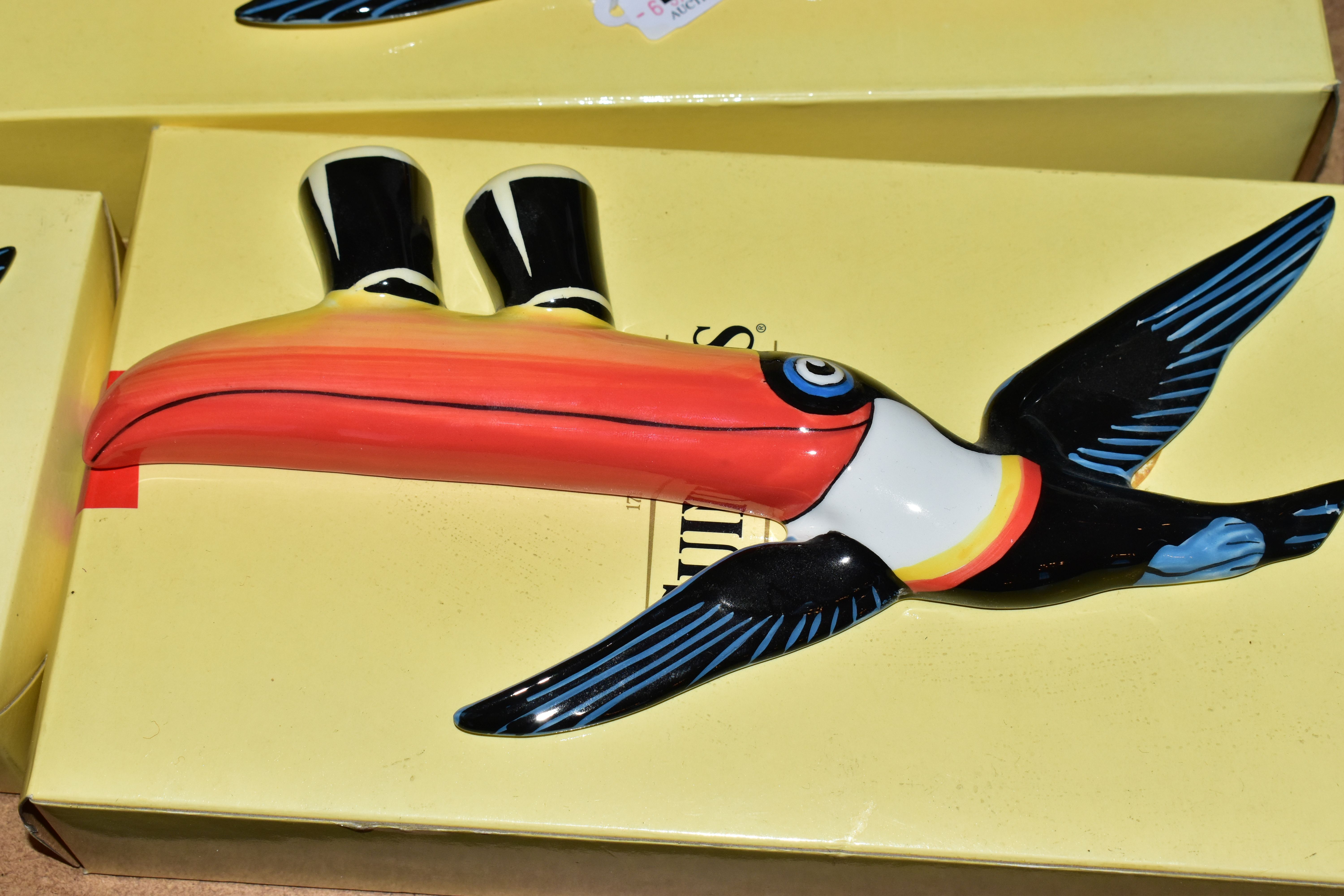 A SET OF THREE BOXED ENESCO LIMITED GUINNESS ADVERTISING WALL PLAQUES, Flying Toucan G0049a ( - Image 5 of 7
