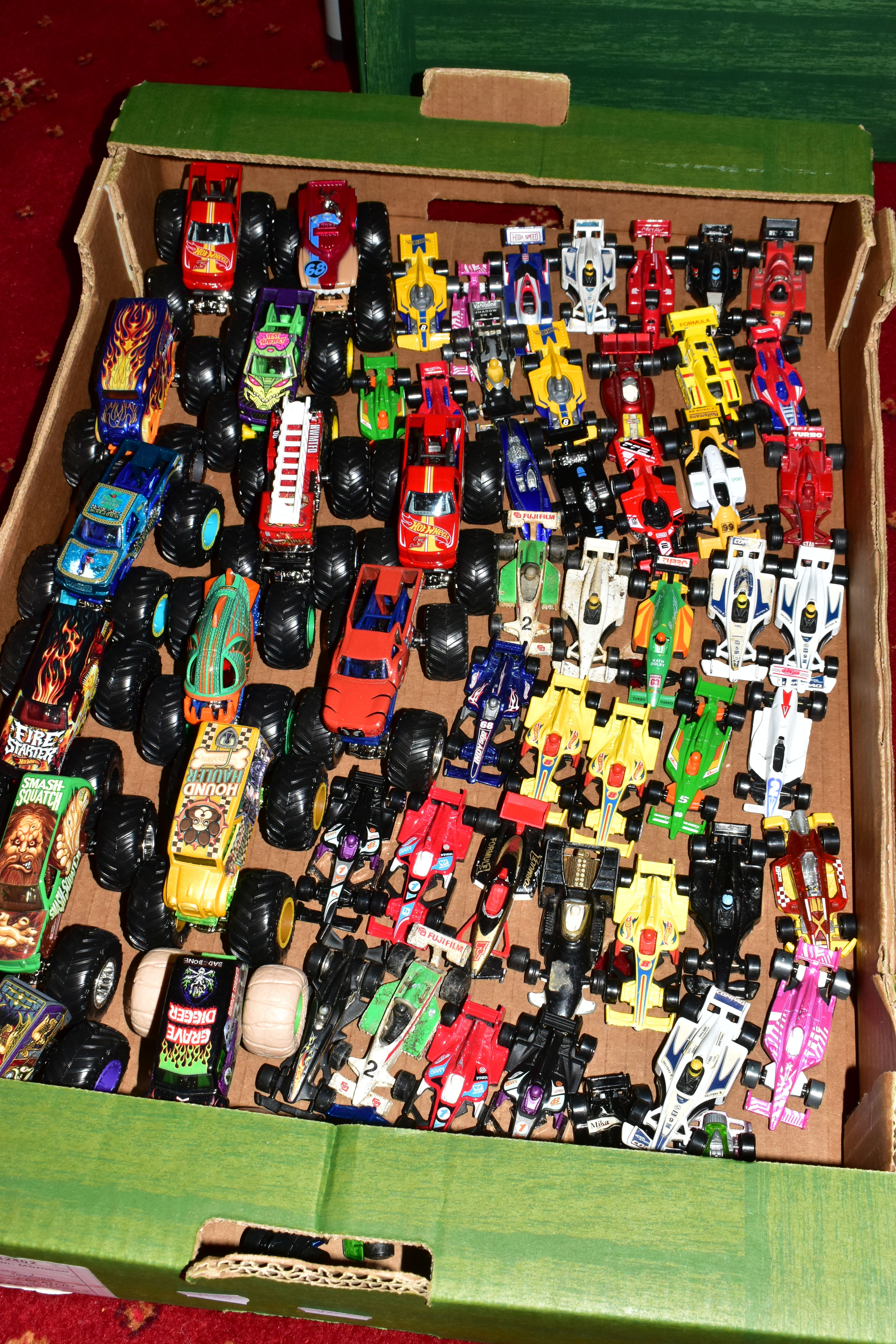 A LARGE QUANTITY OF UNBOXED AND ASSORTED MODERN DIECAST VEHICLES, vast majority are 1990's and later - Image 2 of 26