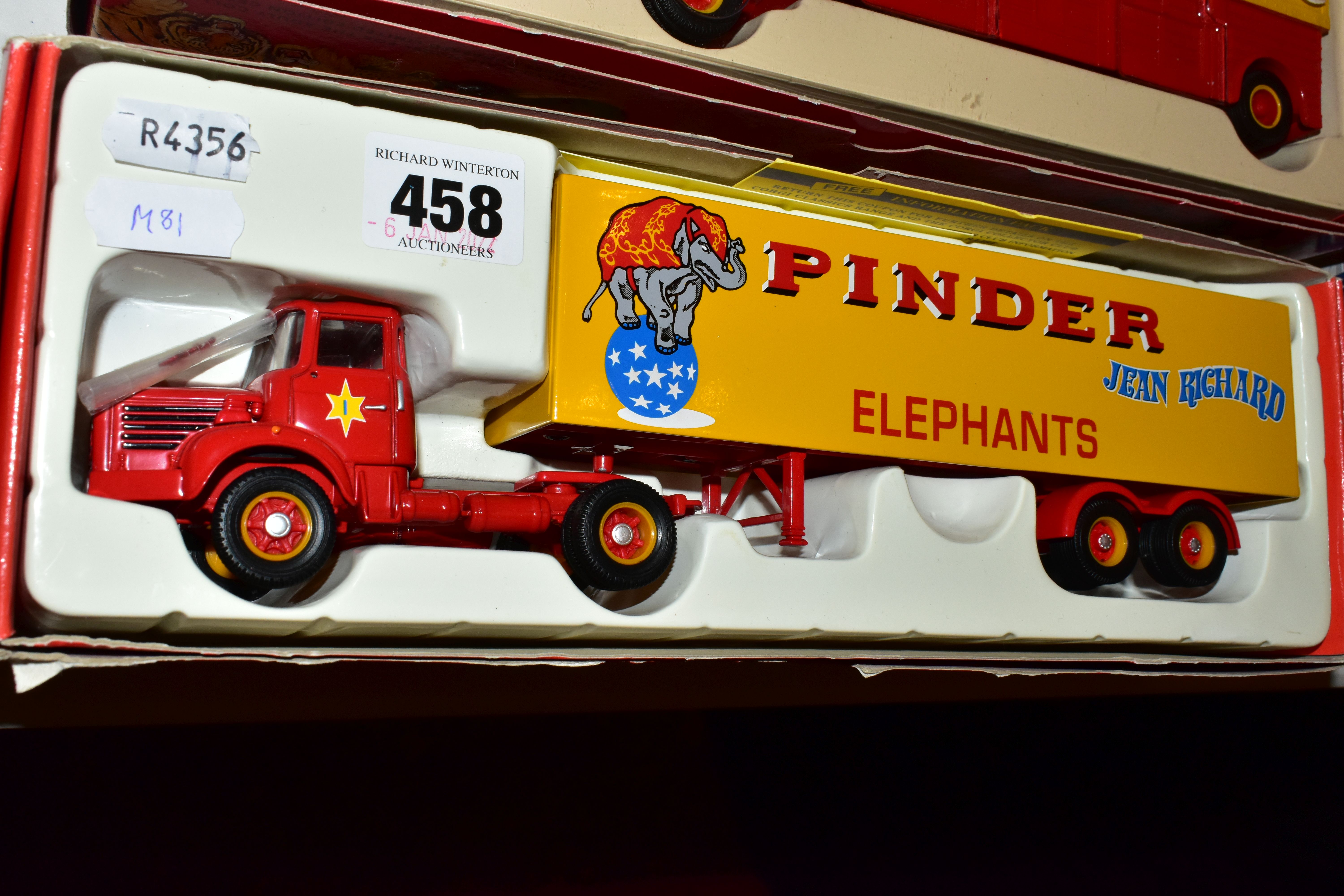 FOUR BOXED CORGI CLASSICS CIRCUS AND SHOWMANS COLLECTIONS DIECAST VEHICLES, Circus Pinder Jean - Image 2 of 8