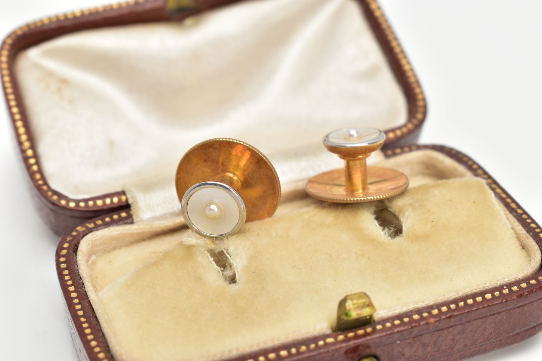 A PAIR OF DRESS STUDS, mother of pearl and seed pearl dress studs with a white metal bezel, yellow - Image 2 of 3