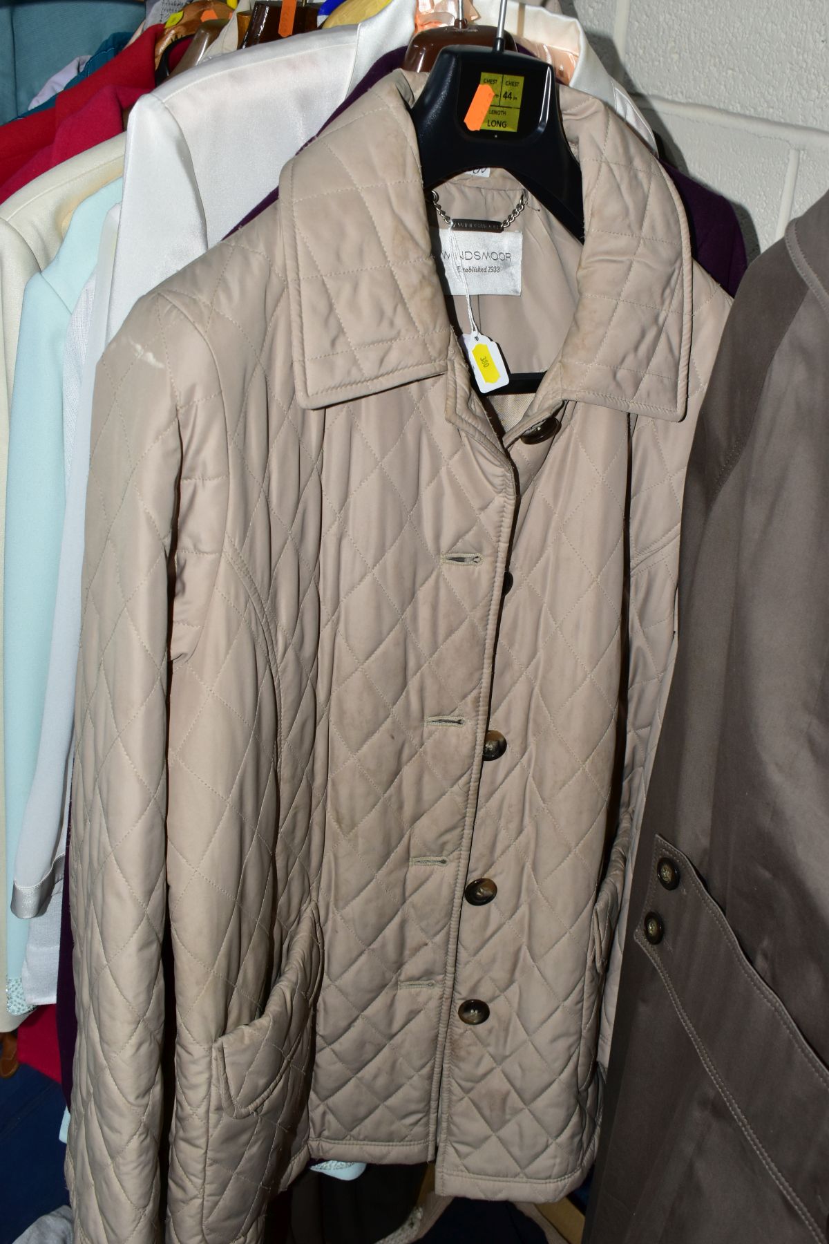 A QUANTITY OF LADIES CLOTHING ETC, to include coats, jackets blouses and jumpers etc brands - Image 4 of 14