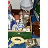 A BOX AND LOOSE CERAMICS, WARMING PAN, LAMPS AND SUNDRY ITEMS, to include an oriental blue and white