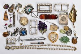 A SELECTION OF ASSORTED ITEMS, to include a pair of decorative paste shoe buckles, an assortment