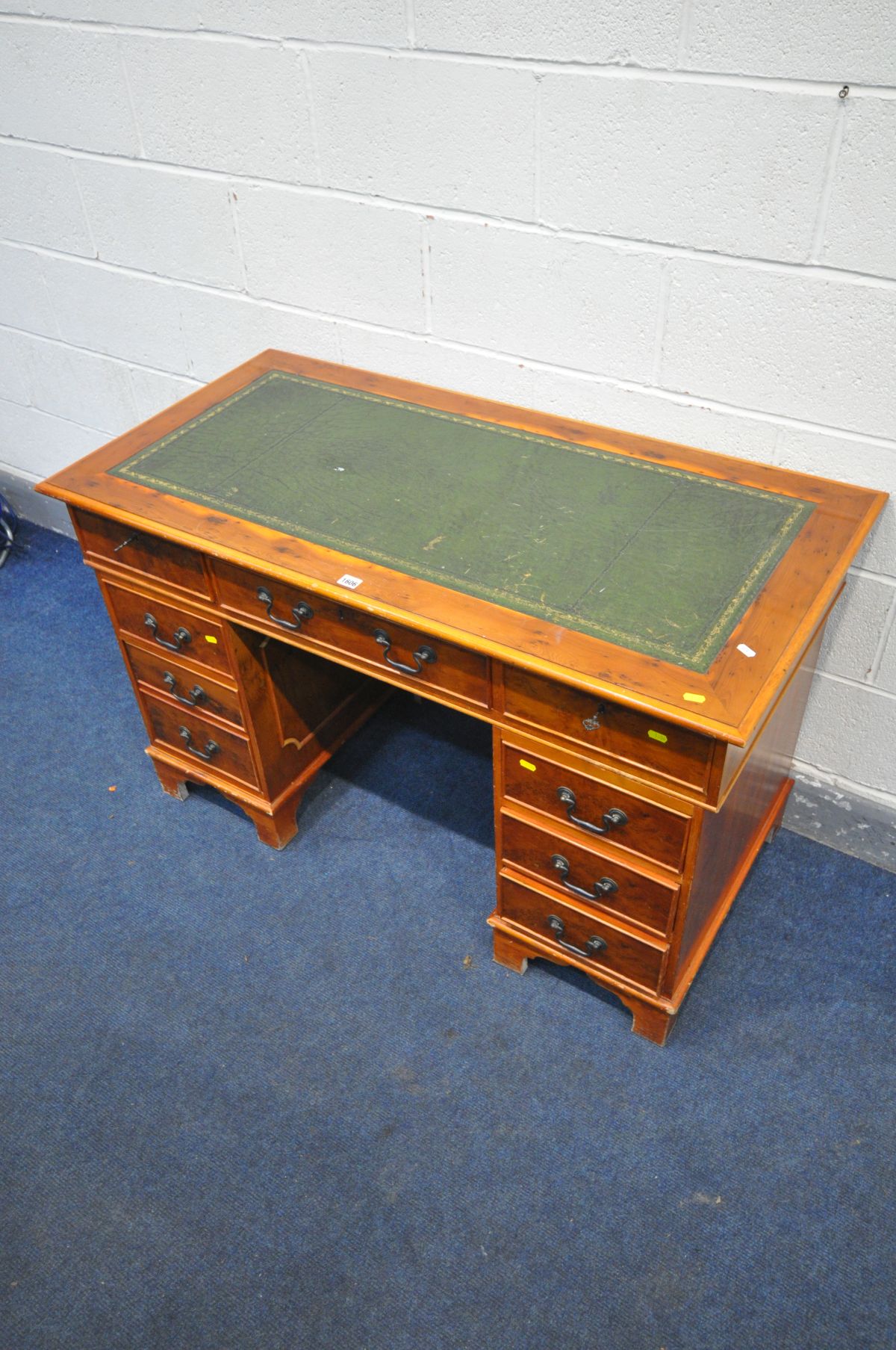 A REPRODUCTION YEW WOOD PEDESTAL DESK, green tooled leather inlay top, width 124cm x depth 62cm x - Image 3 of 3