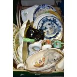 A BOX OF ASSORTED CERAMICS, to include an eighteenth century delft plate painted with oriental