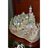 A LARGE LIMITED EDITION LILLIPUT LANE SCULPTURE, Out of the Storm, no 0448/3000, with wooden