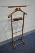 A MAHOGANY GENTLEMANS VALET STAND, height 110cm